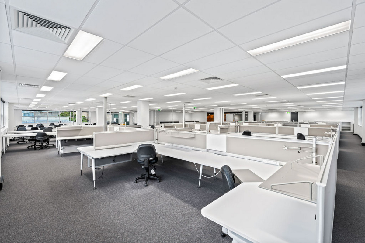 280sqm, 561sqm or 1776sqm Premium Fitted & Furnished Office Space. 200 Onsite Car Spaces Available