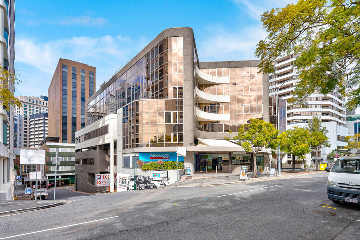 184-427sqm Premium Fully Fitted Office Suites with City Views & Balcony