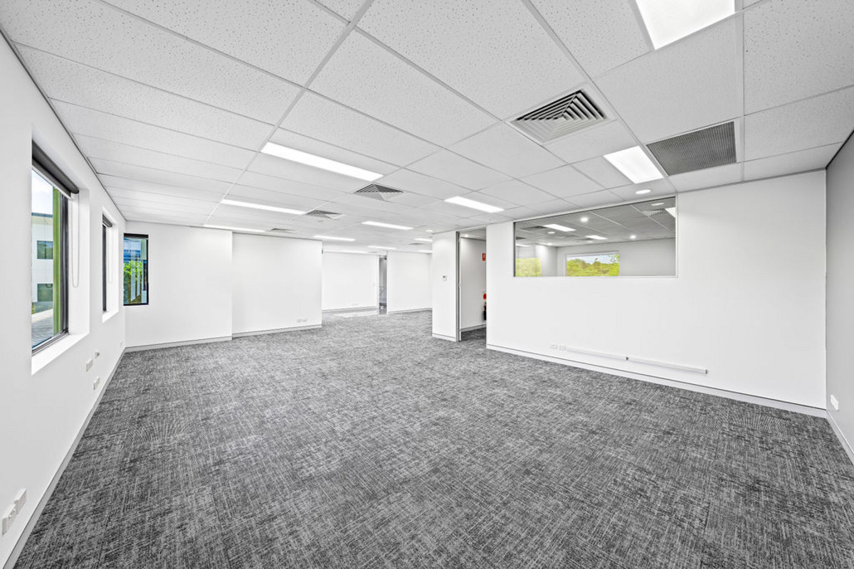 146sqm Quality Level 1 Office/Consulting Space with 7 Car Spaces. Short or Long Term Lease.