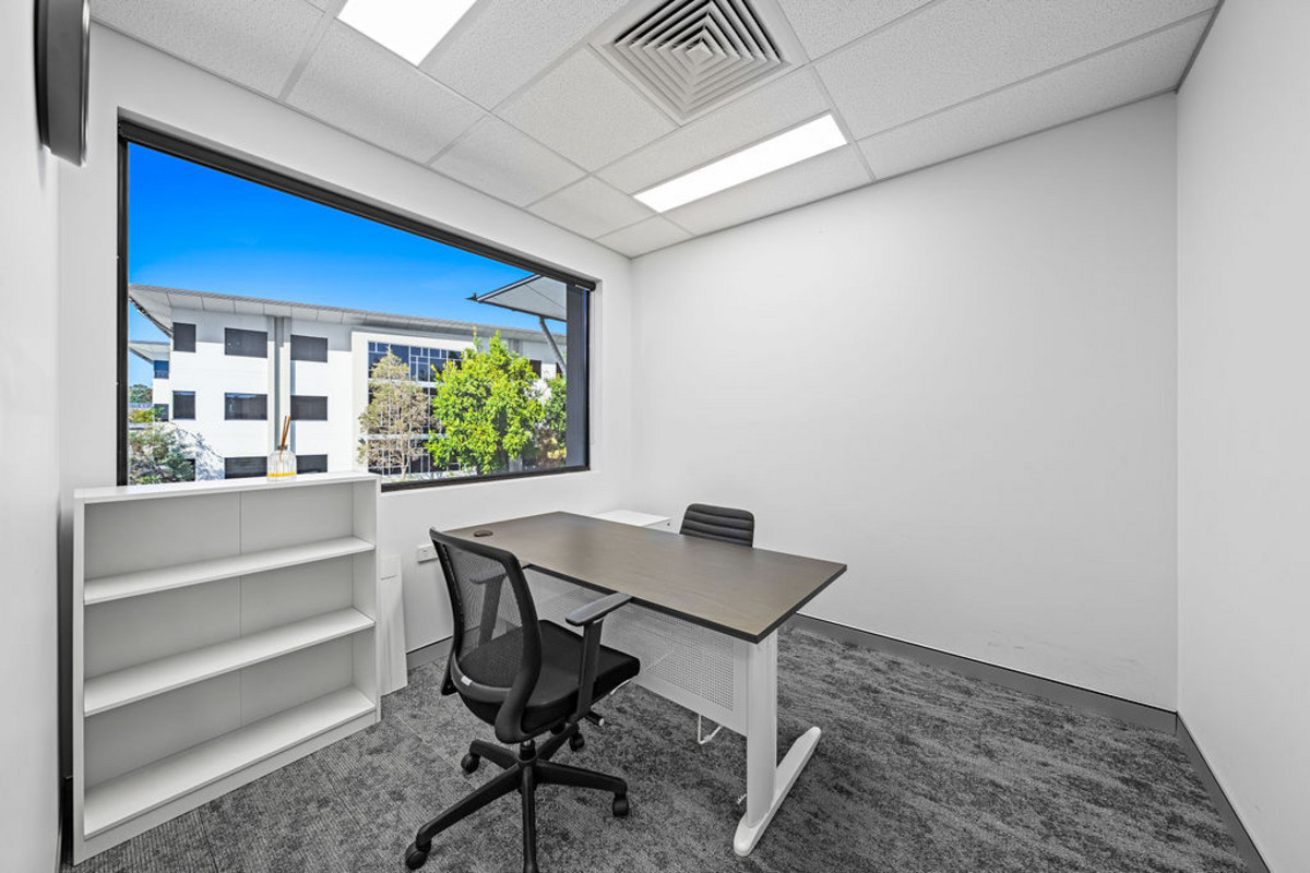 153sqm. Office/Medical Consulting. Up to 6 car spaces. Internal Medical Fitout.