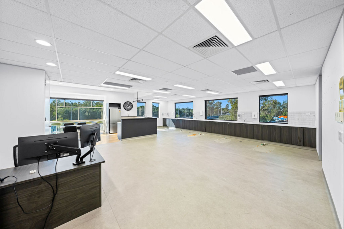 153sqm. Office/Medical Consulting. Up to 6 car spaces. Internal Medical Fitout.