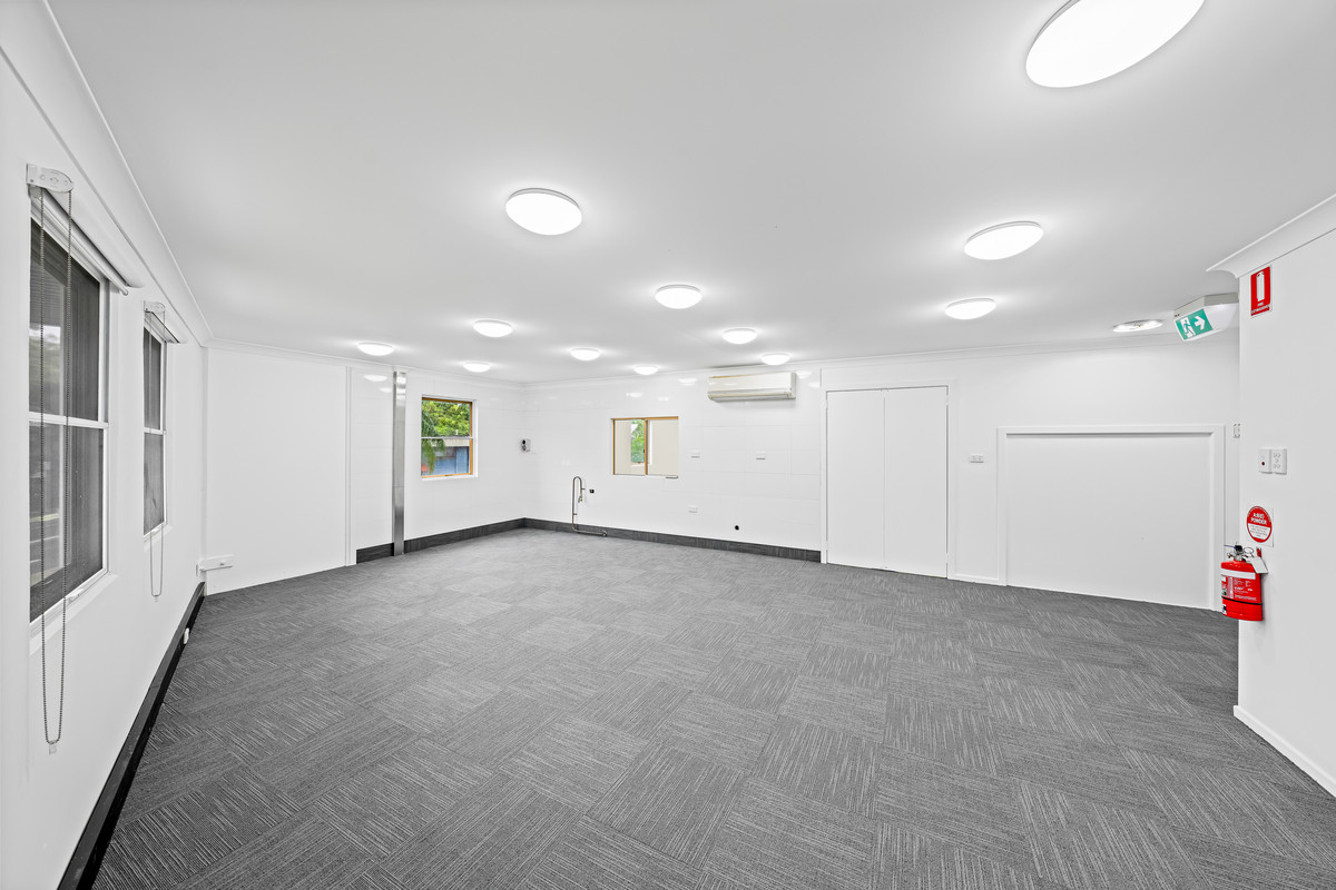 98 or 192sqm. Take Part or Whole. Warehouse/Office/Showroom.