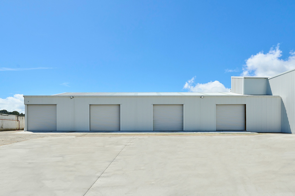 2002,300sqm High-Clearance Industrial Warehouses for Lease