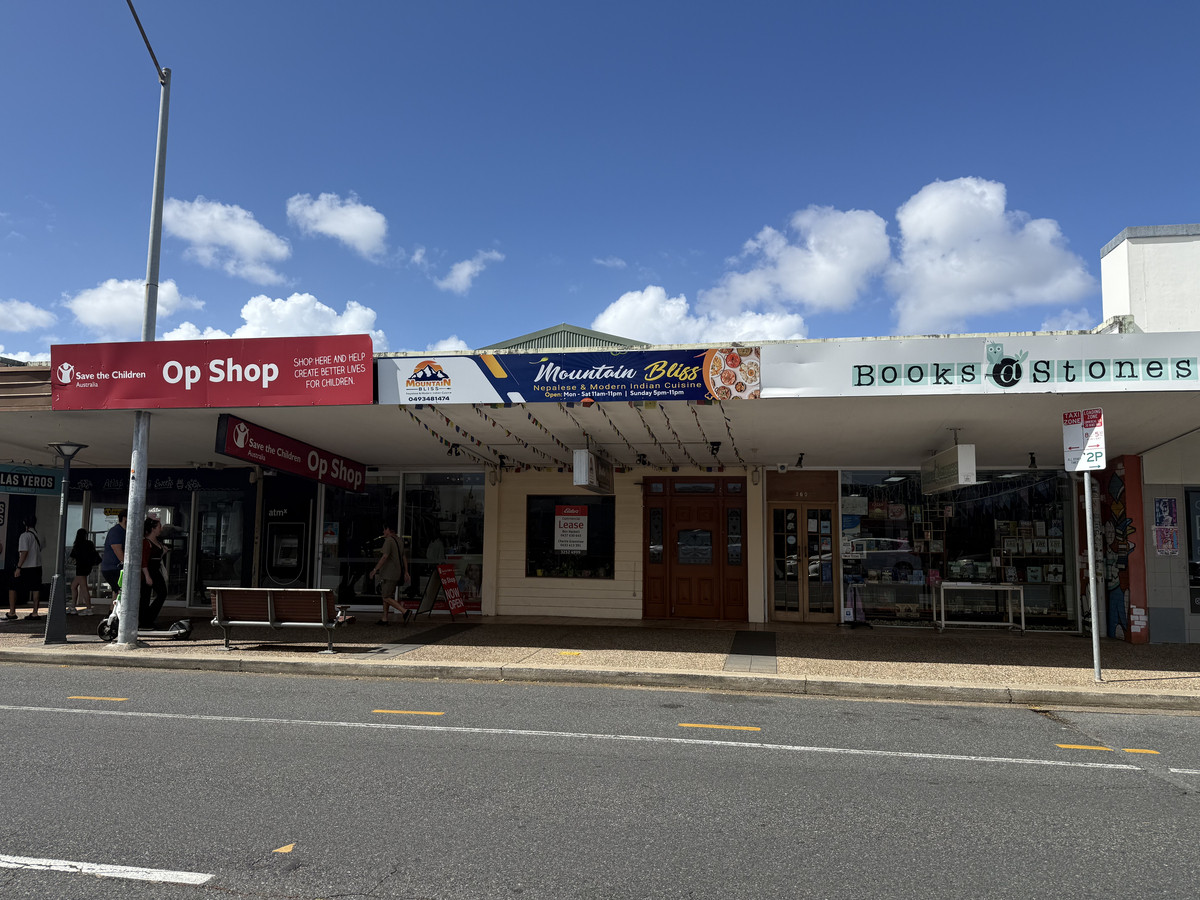 Prime Stones Corner Retail  145sqm Fitted Restaurant with High Exposure on Logan Road