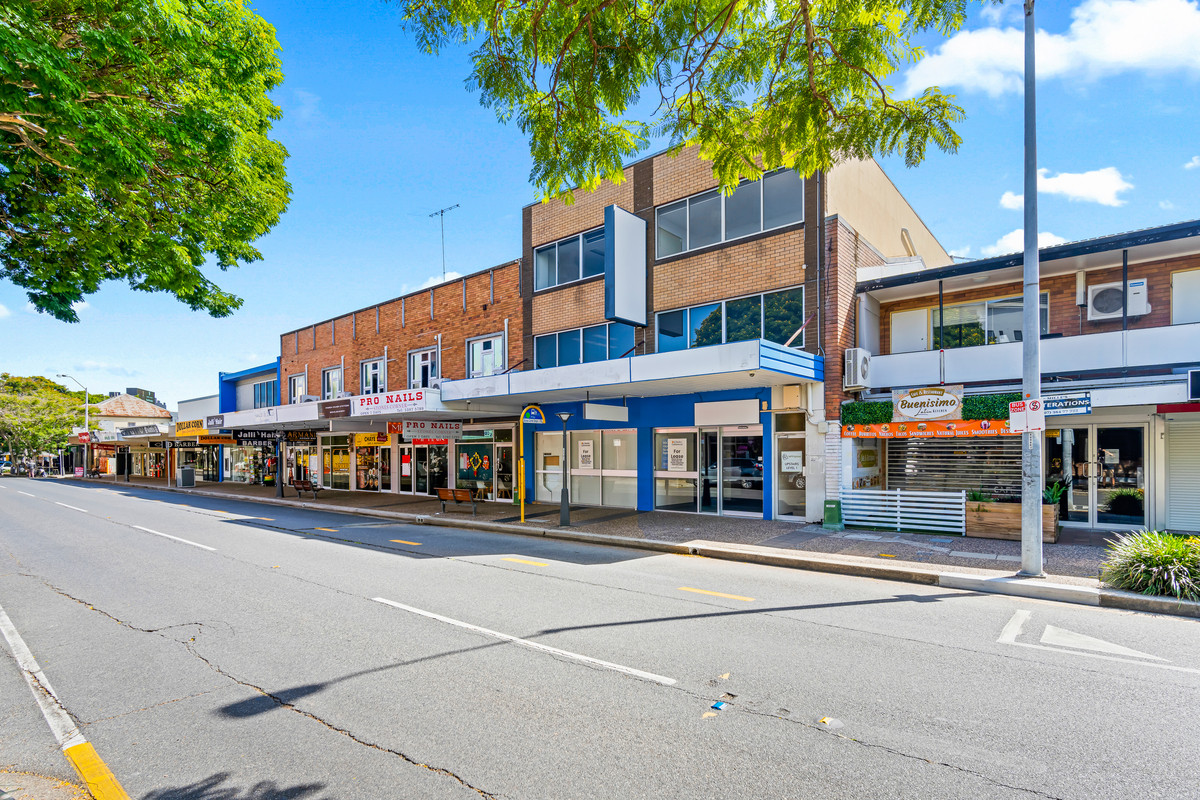Prime Stones Corner Retail  145sqm Fitted Restaurant with High Exposure on Logan Road