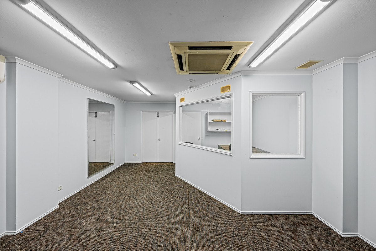 35sqm CBD Office + 1 Car Park. Character Building on Ann Street.