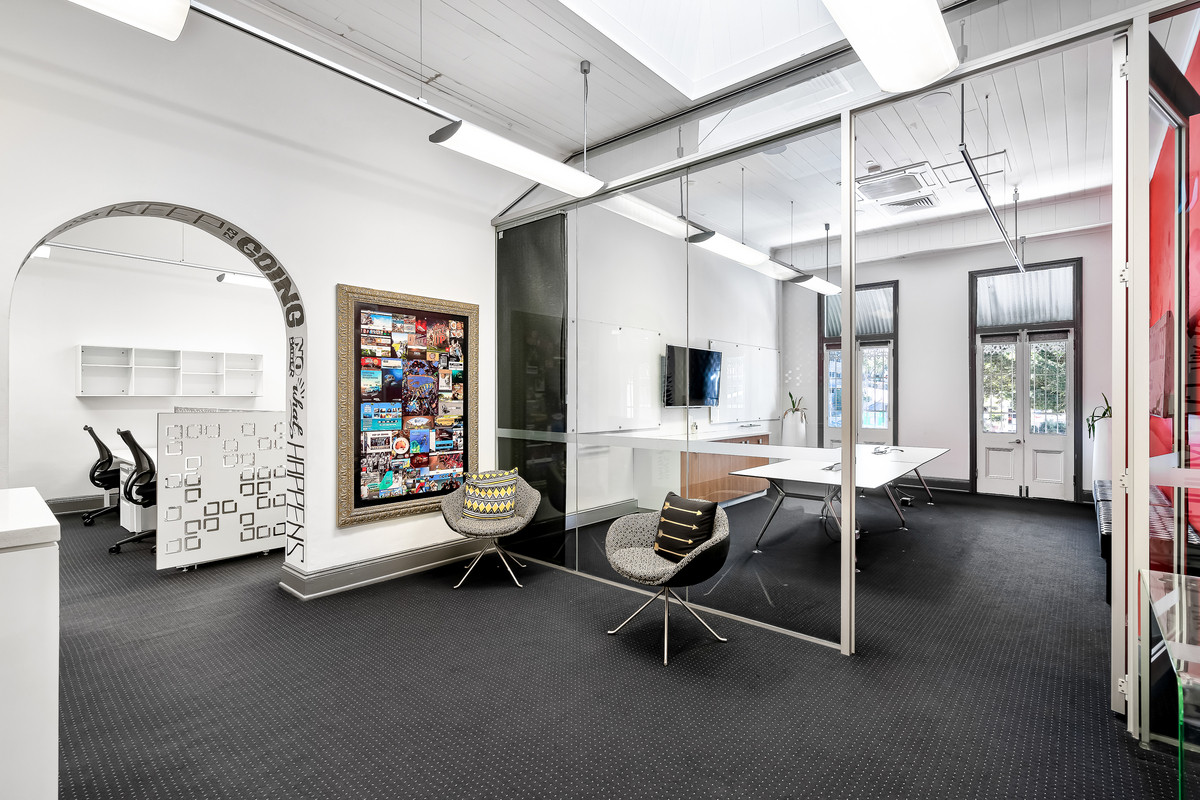 139-706sqm High Exposure Character Office. 10+ Car Parks.