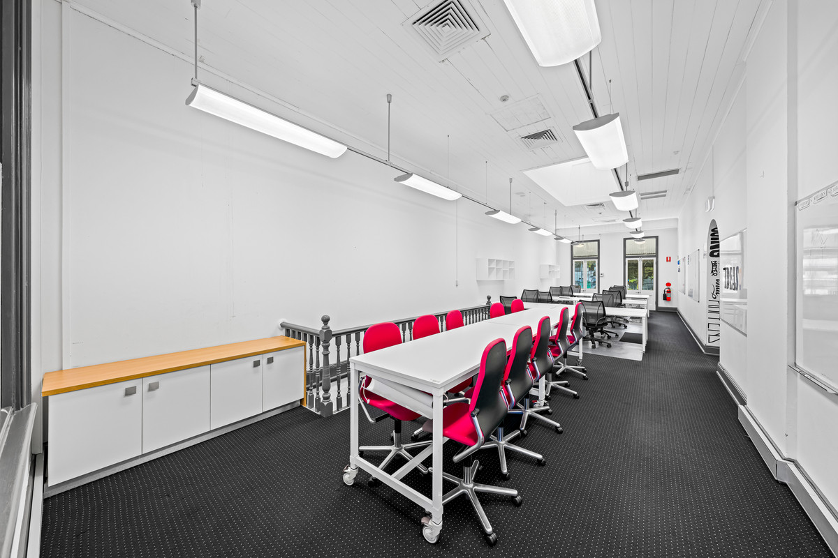 139-706sqm High Exposure Character Office. 10+ Car Parks.