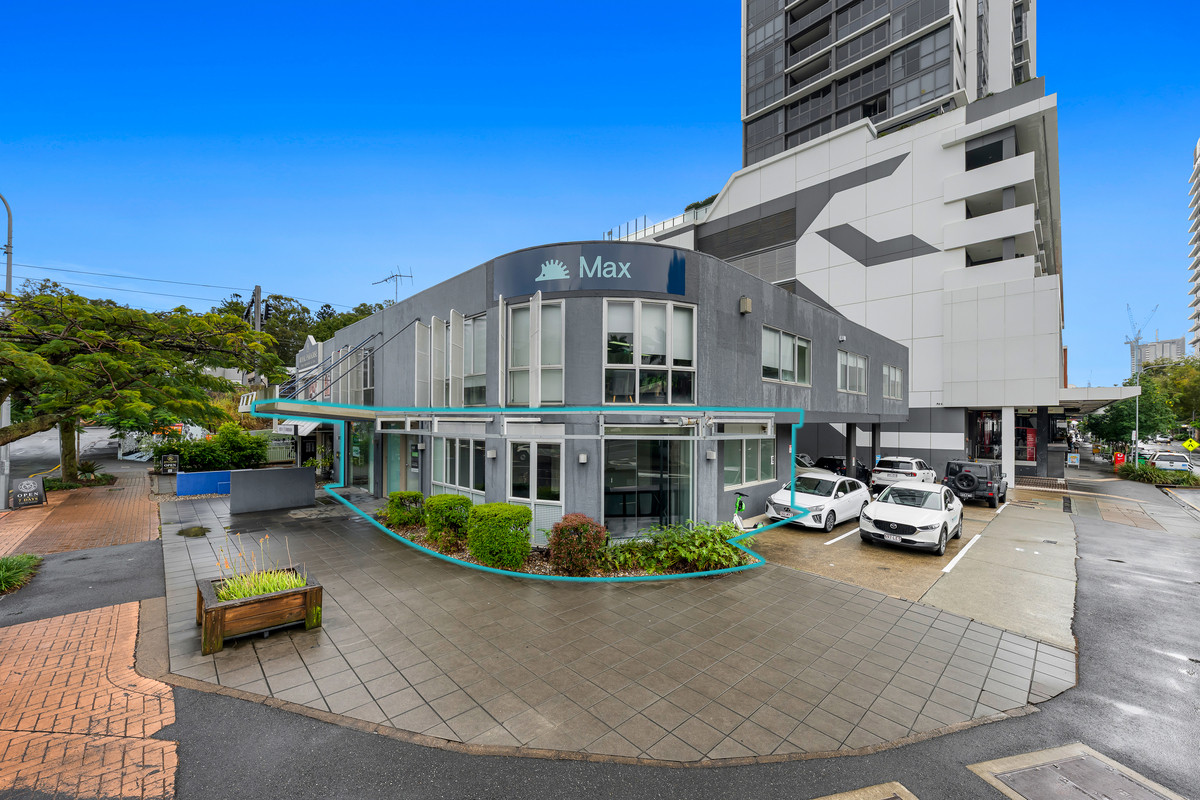 217sqm Ground Floor Tenancy. Multiple  Suitable Uses. 4 Onsite Car Spaces