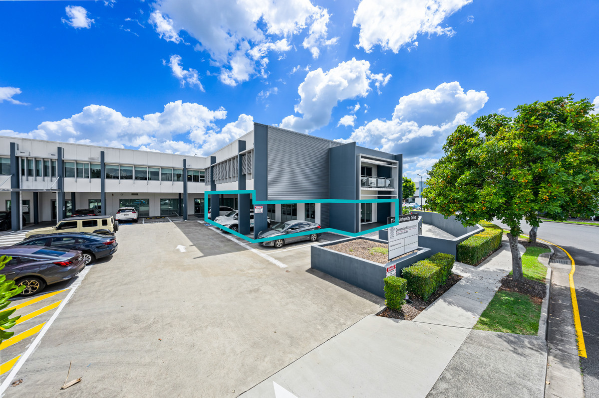 274sqm Ground Floor Office/Consulting Space. 10 Onsite Car Spaces