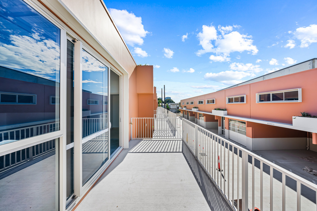 Premium Boutique 127sqm Office & Warehouse. 2 Car Spaces + Visitor Spaces