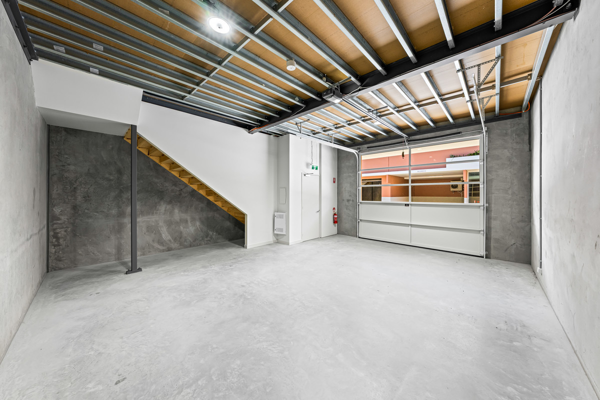 Premium Boutique 127sqm Office & Warehouse. 2 Car Spaces + Visitor Spaces