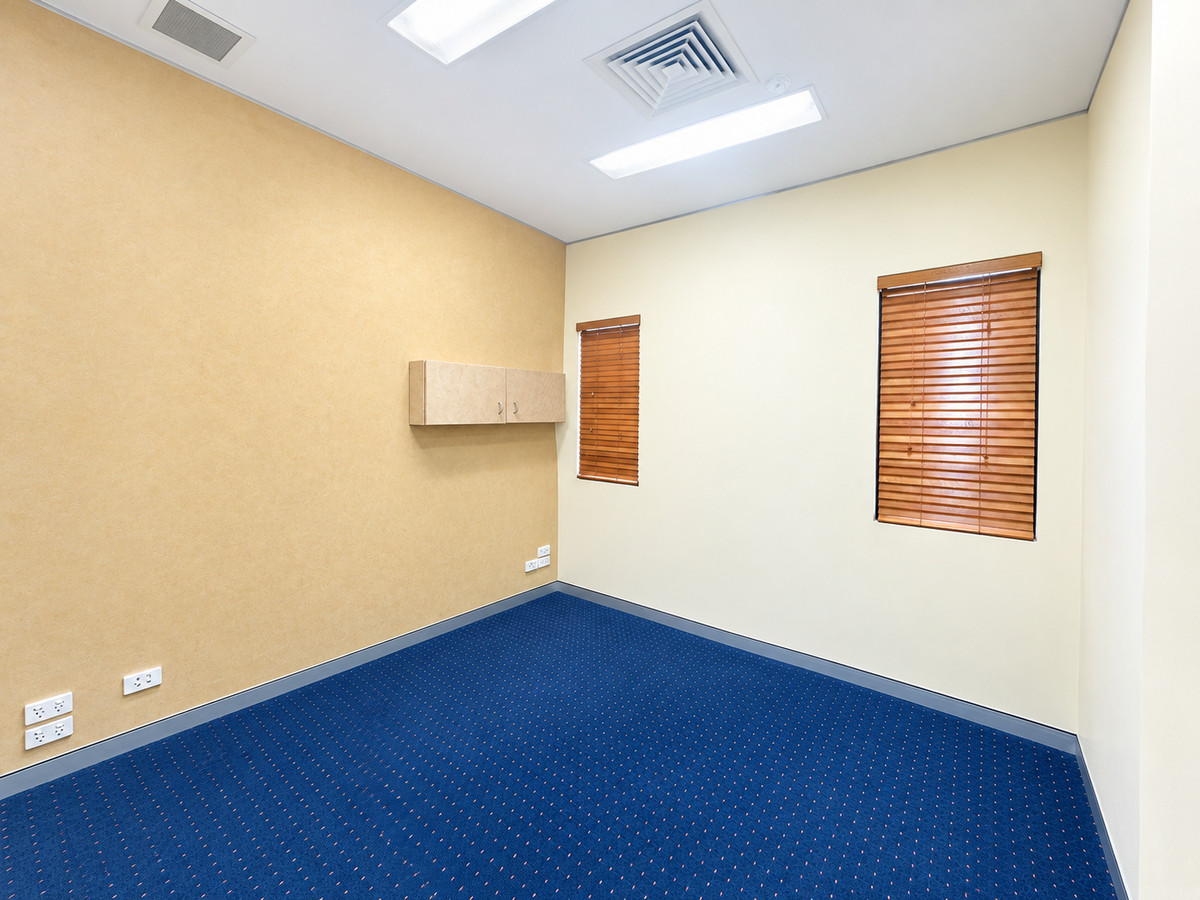 High Exposure Retail/Office Tenancy - 146m