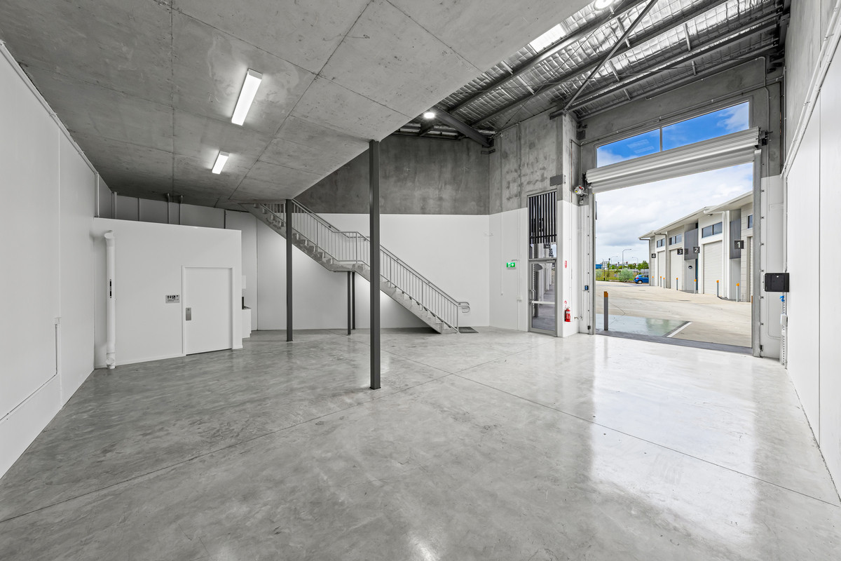 156sqm to 175sqm Warehouse / Office / Care Taker. Sale / Lease. New High Spec Industrial Units.