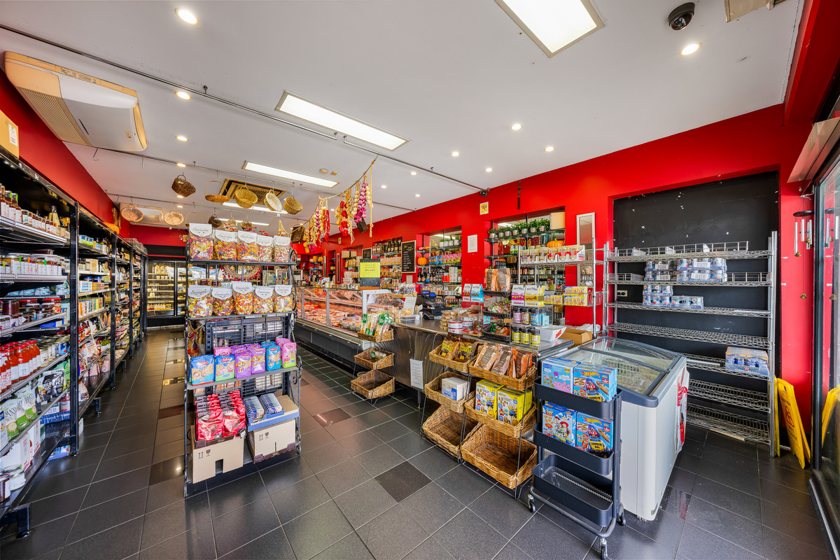 80sqm Prime Retail Space | Join Busy Centre