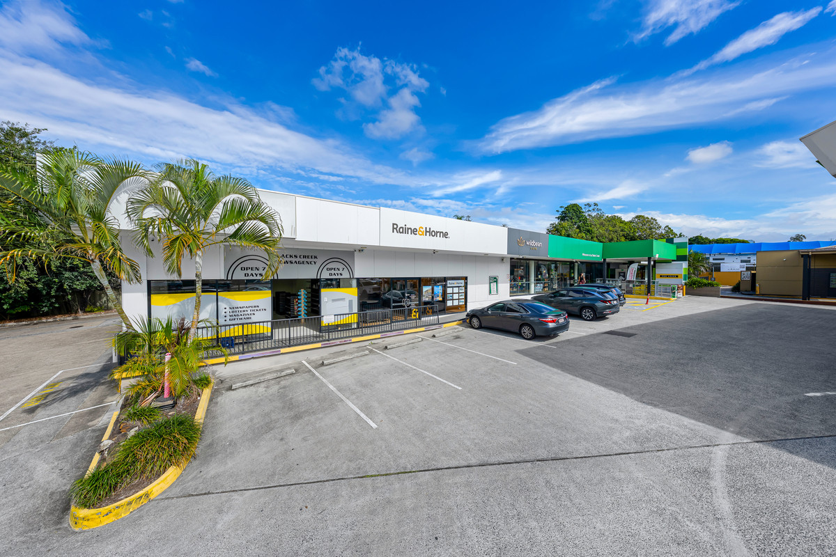 122sqm Fitted Out Office/ Shop/ Consulting Space