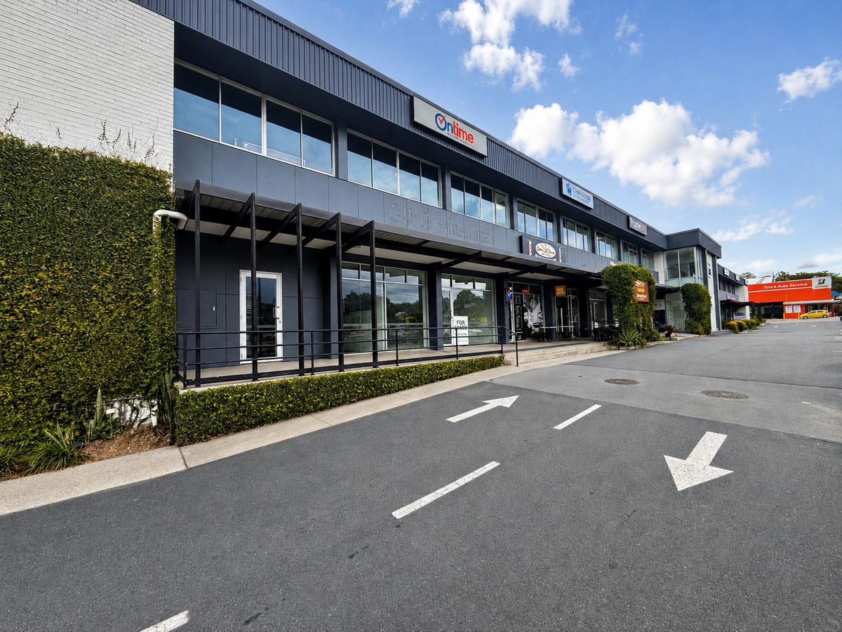 131 - 564sqm Office/Retail Space Available in Modern Complex. 156 Car Parks