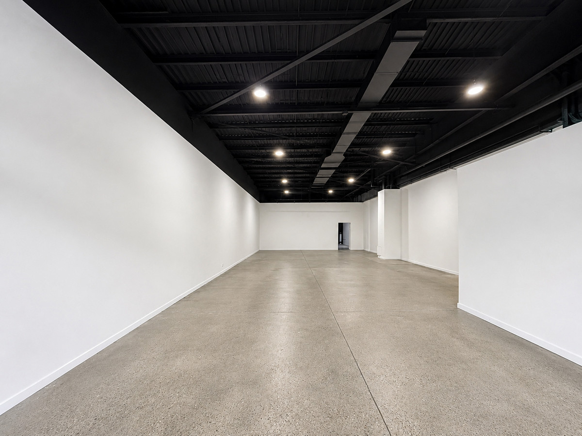 131 - 564sqm Office/Retail Space Available in Modern Complex. 156 Car Parks