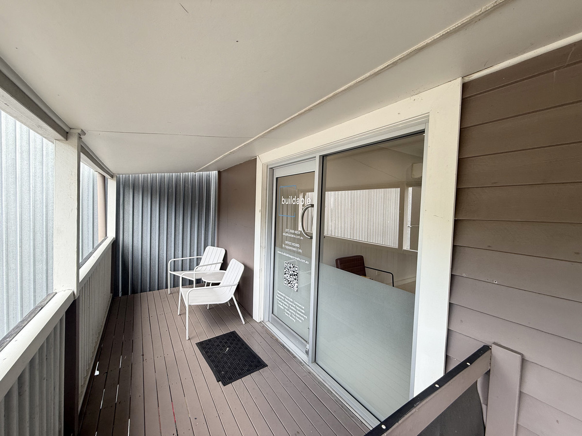 100sqm Level 1 Office/Consulting Suite.  3 Exclusive Car Parks