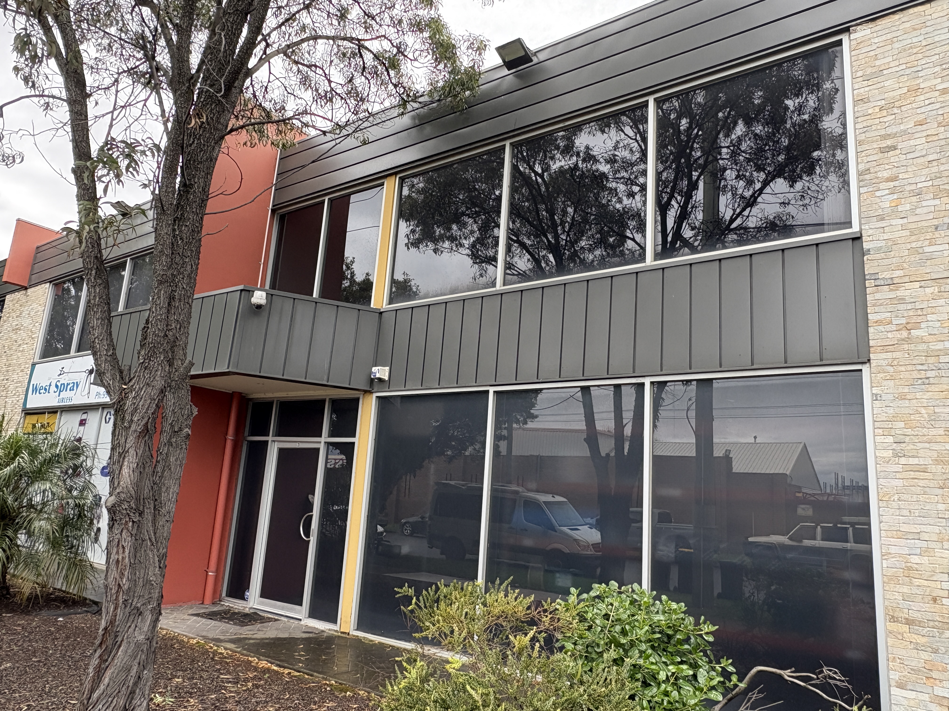 FOR LEASE: Prime Warehouse Opportunity