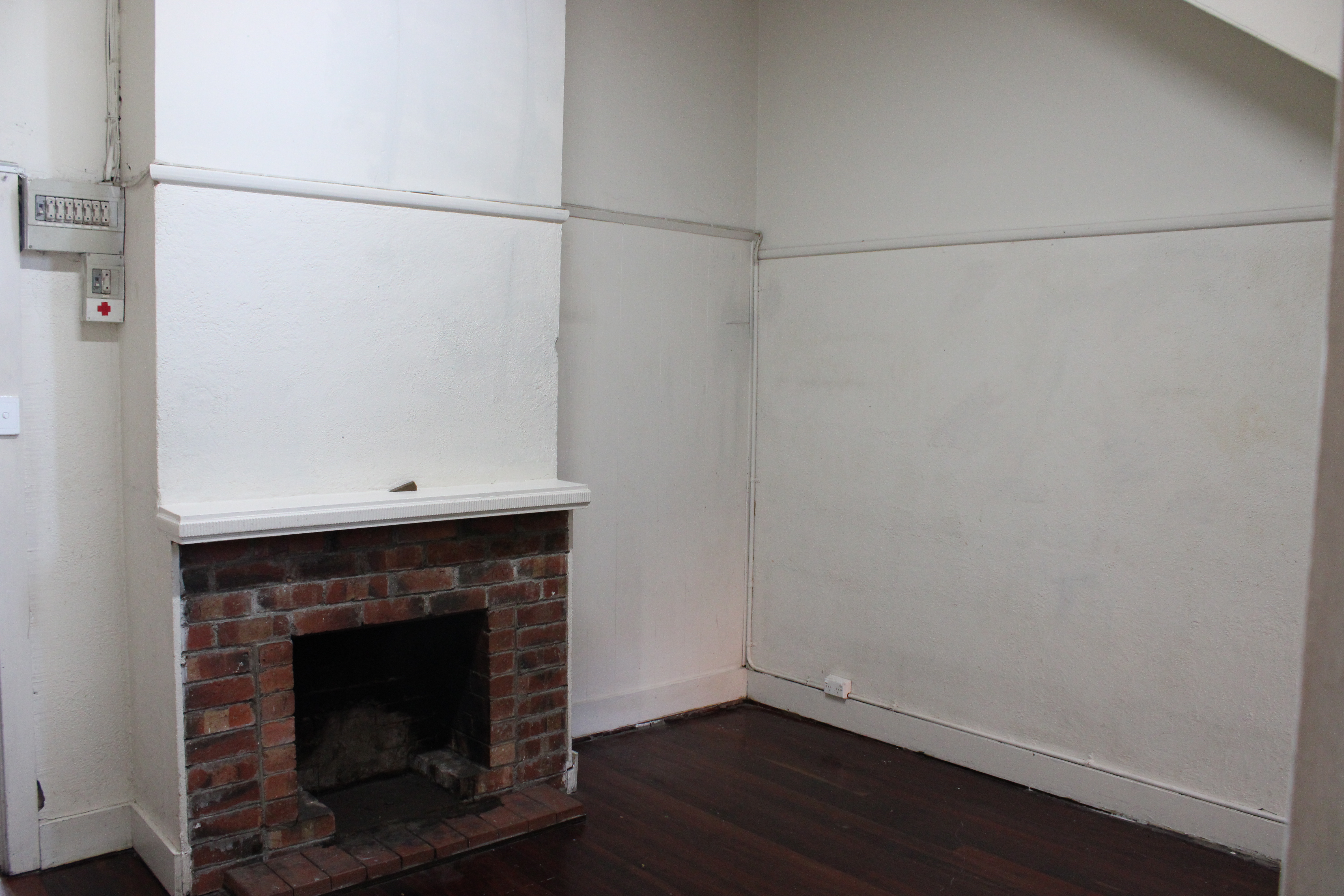 2 Level Retail/Office in Prominent Sydney Rd Location!