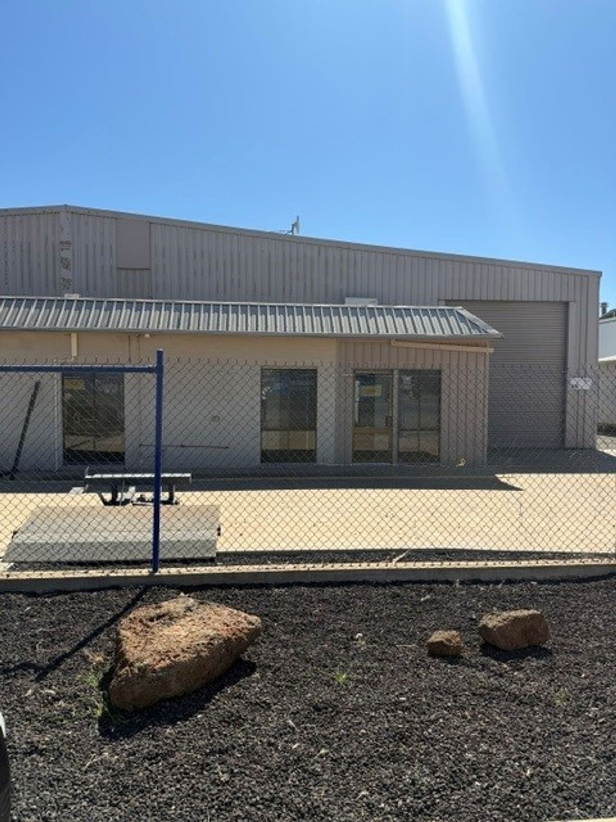 VERSATILE INDUSTRIAL WAREHOUSE WITH SECURE YARD