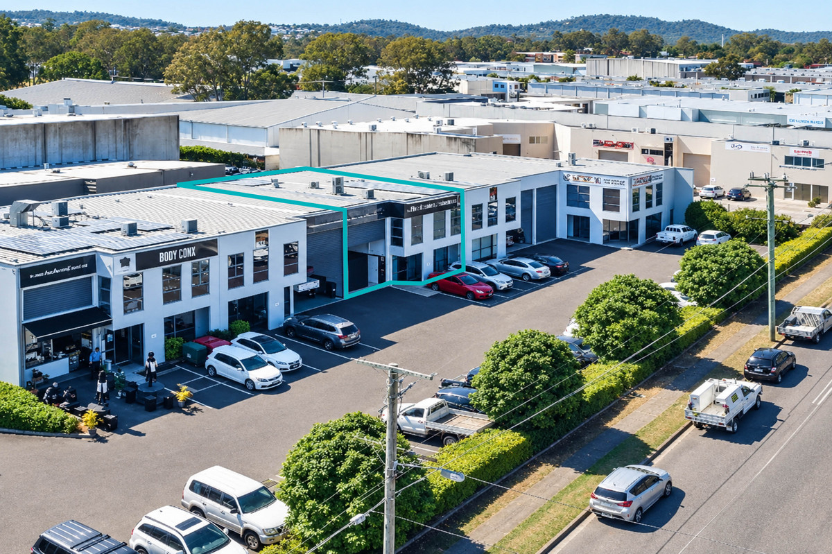 278sqm Extremely Rare Opportunity to Secure  Warehouse/Office in Mansfield.
