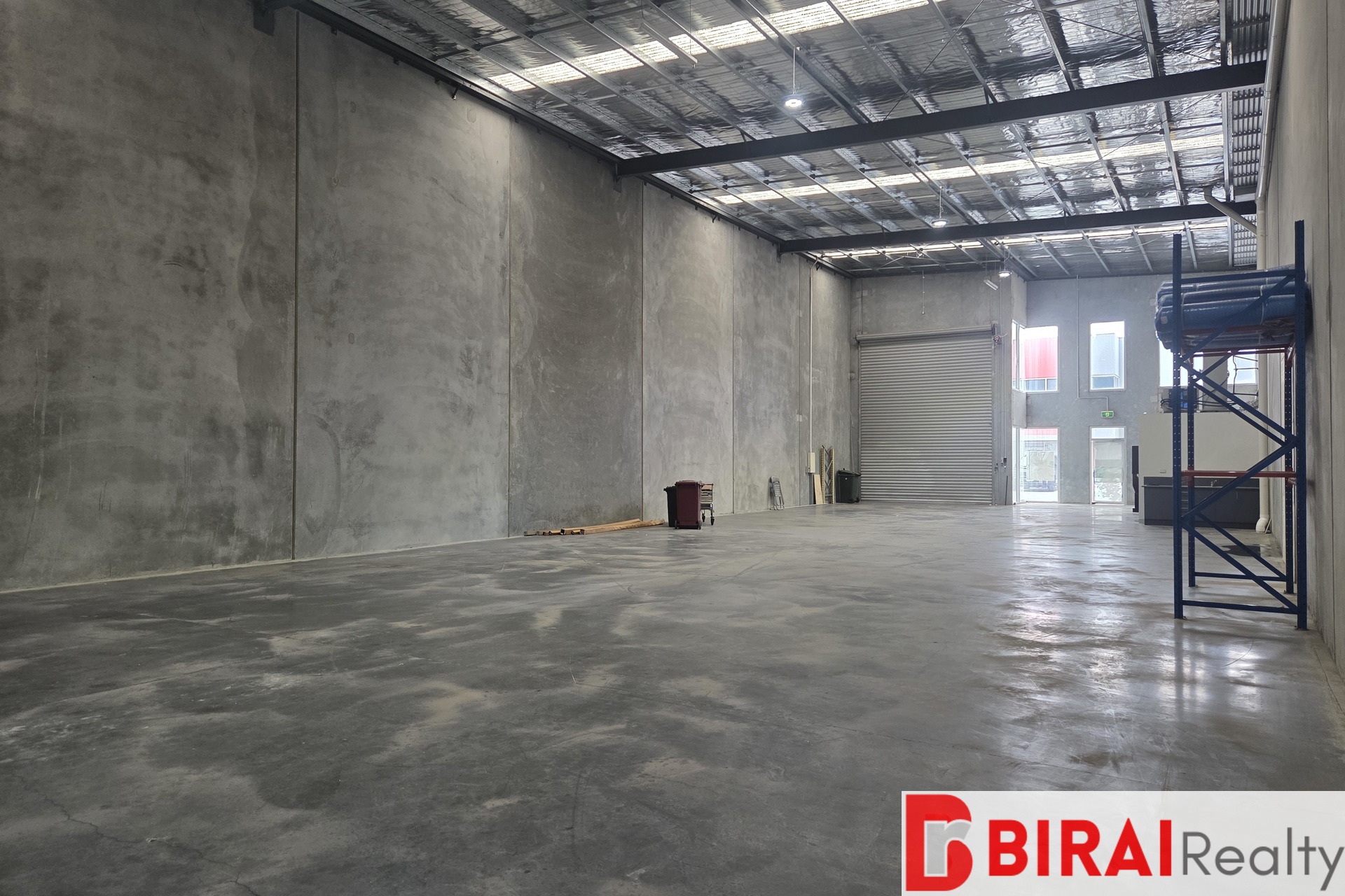 FOR LEASE | WAREHOUSE IN RAVENHALL 420M2*