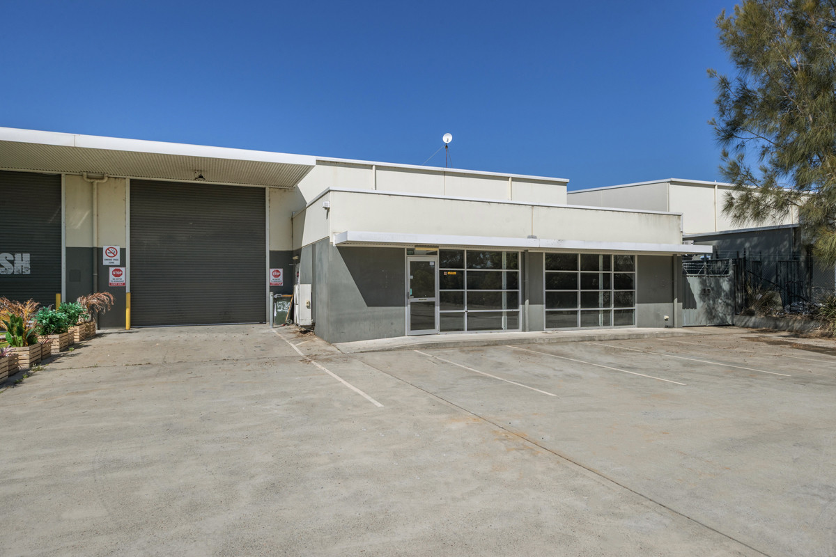 Industrial unit with quality office fit out in Rutherford