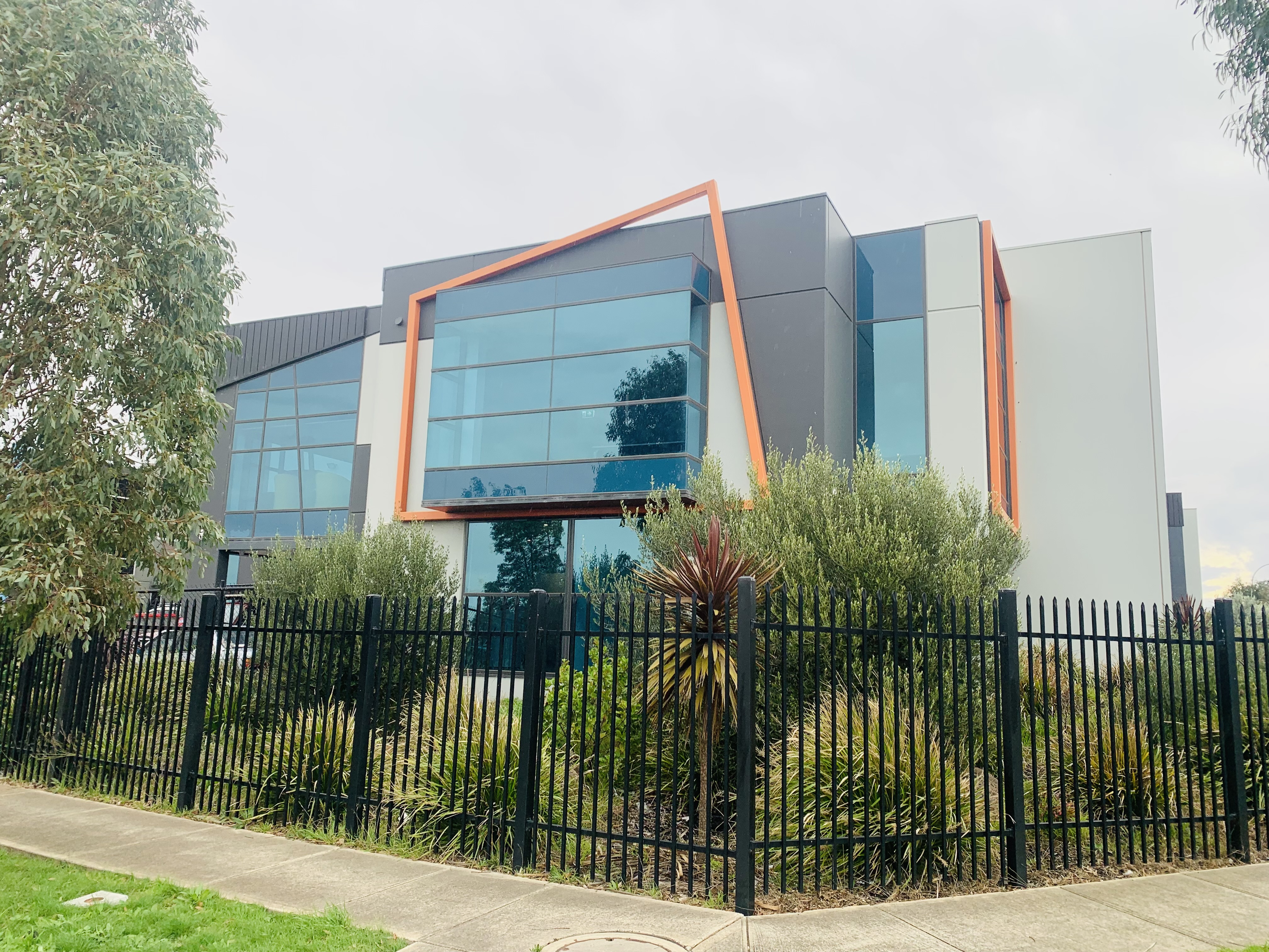 High Quality Corner Warehouse w/ Great Exposure