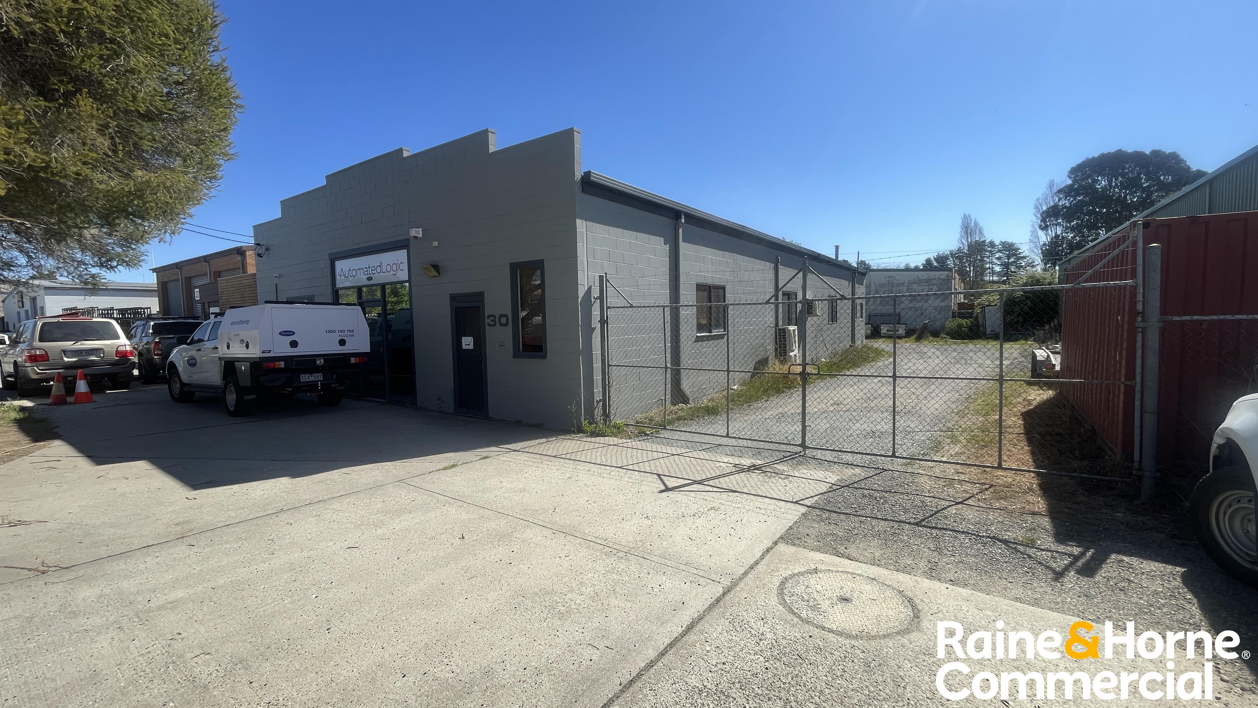 Functional Freestanding Office & Warehouse with Secure Yard