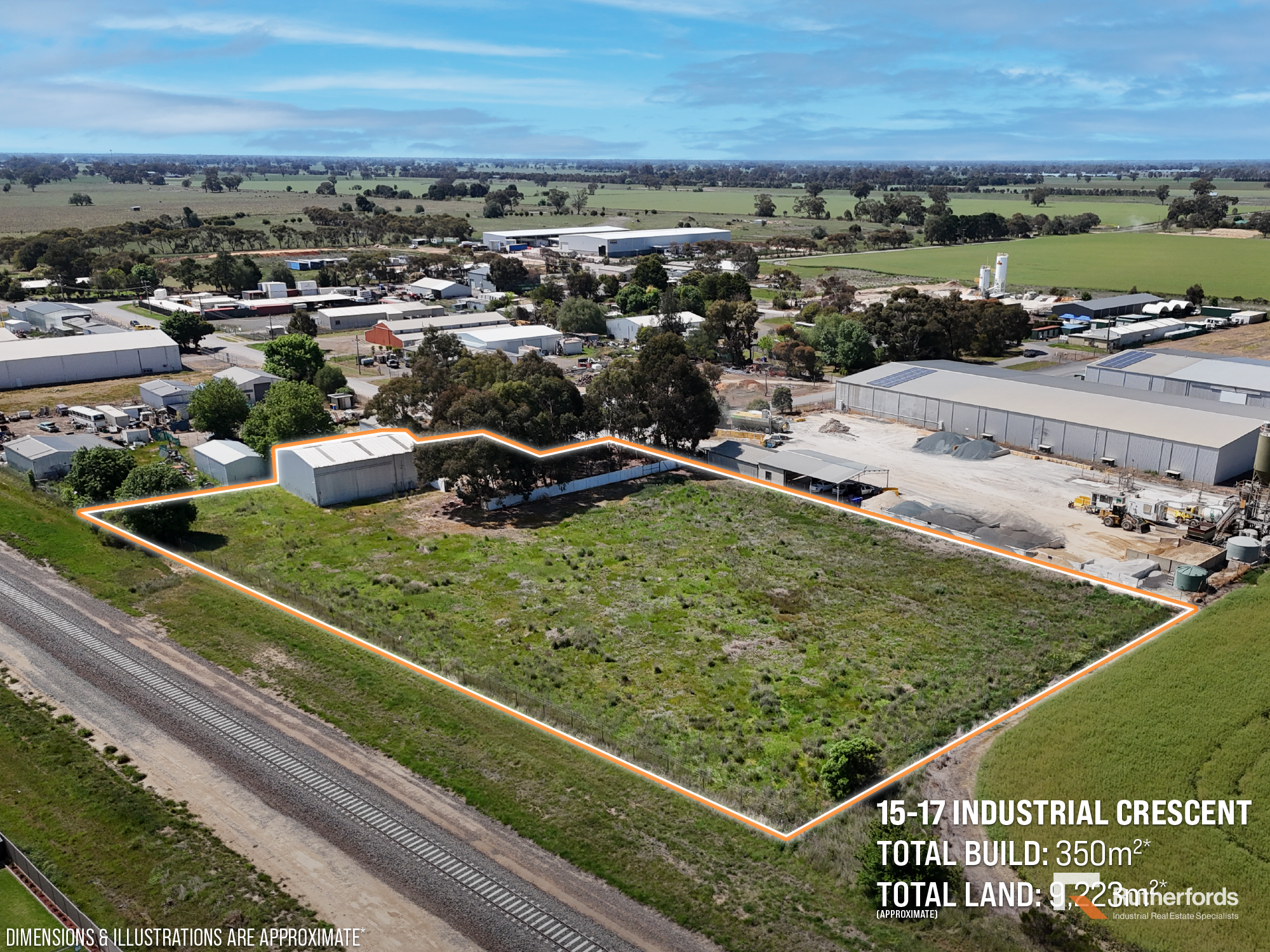 LARGE INDUSTRIAL COMMERCIAL SHED