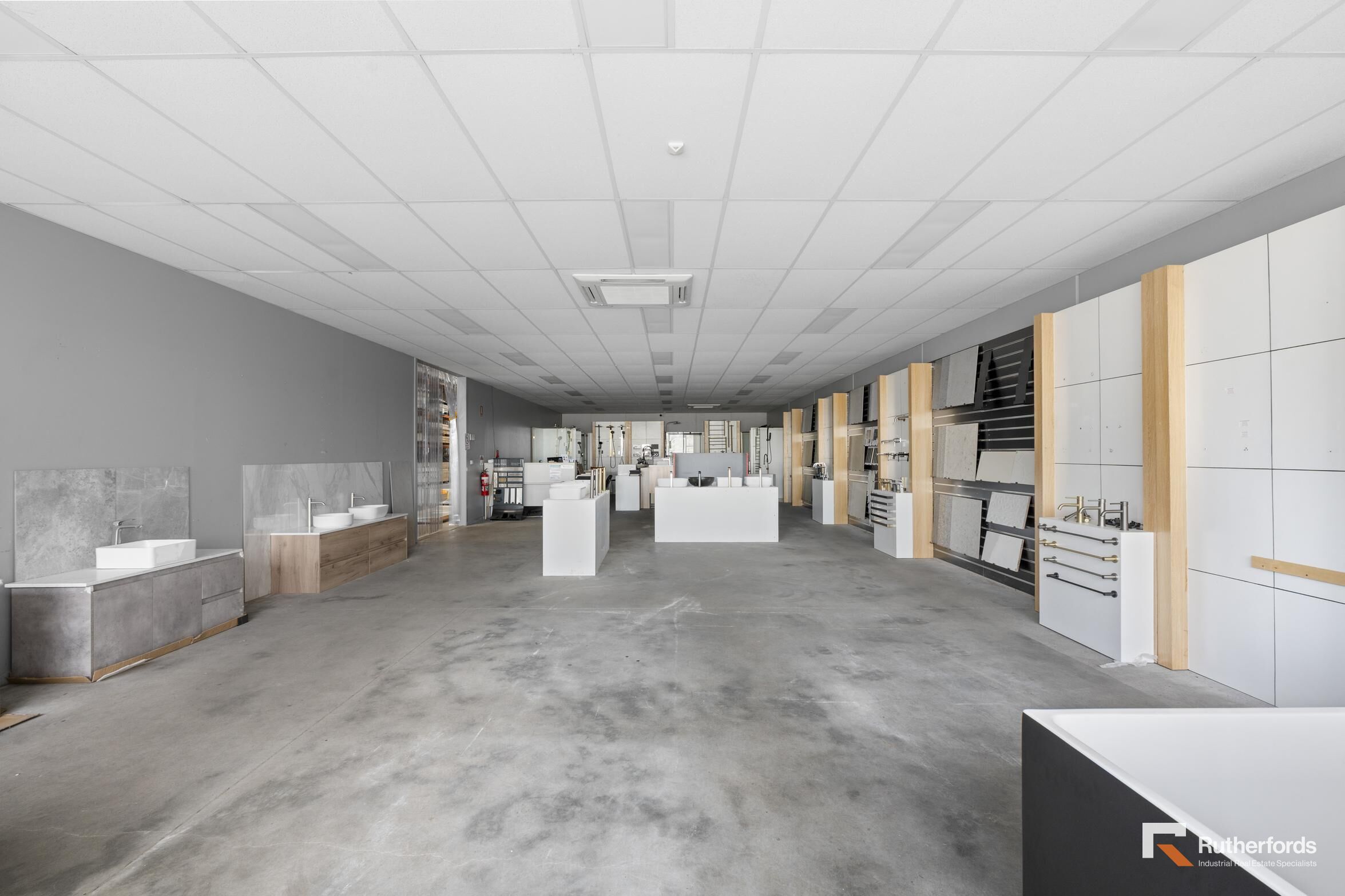 SUPERB SHOWROOM