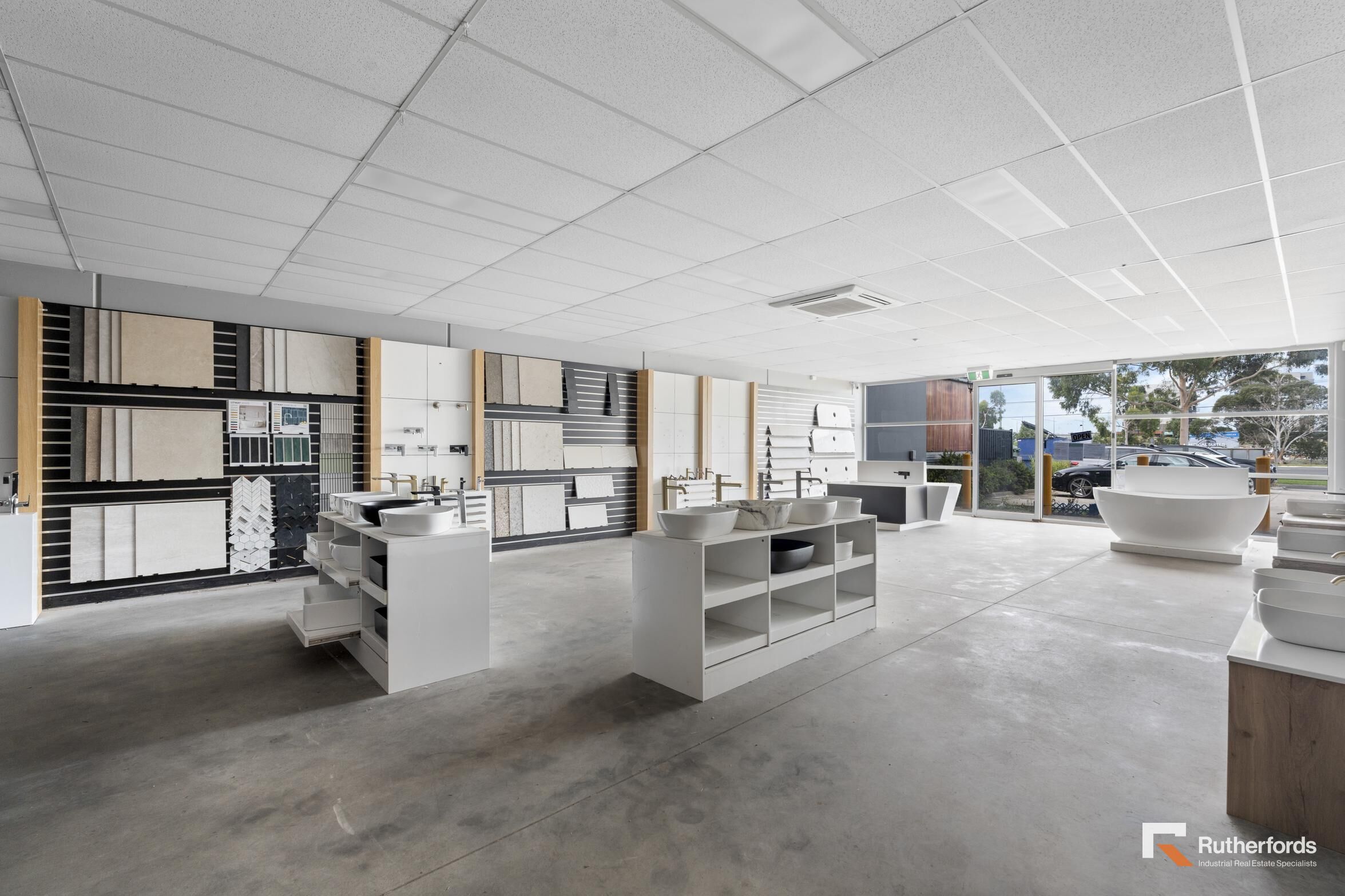 SUPERB SHOWROOM