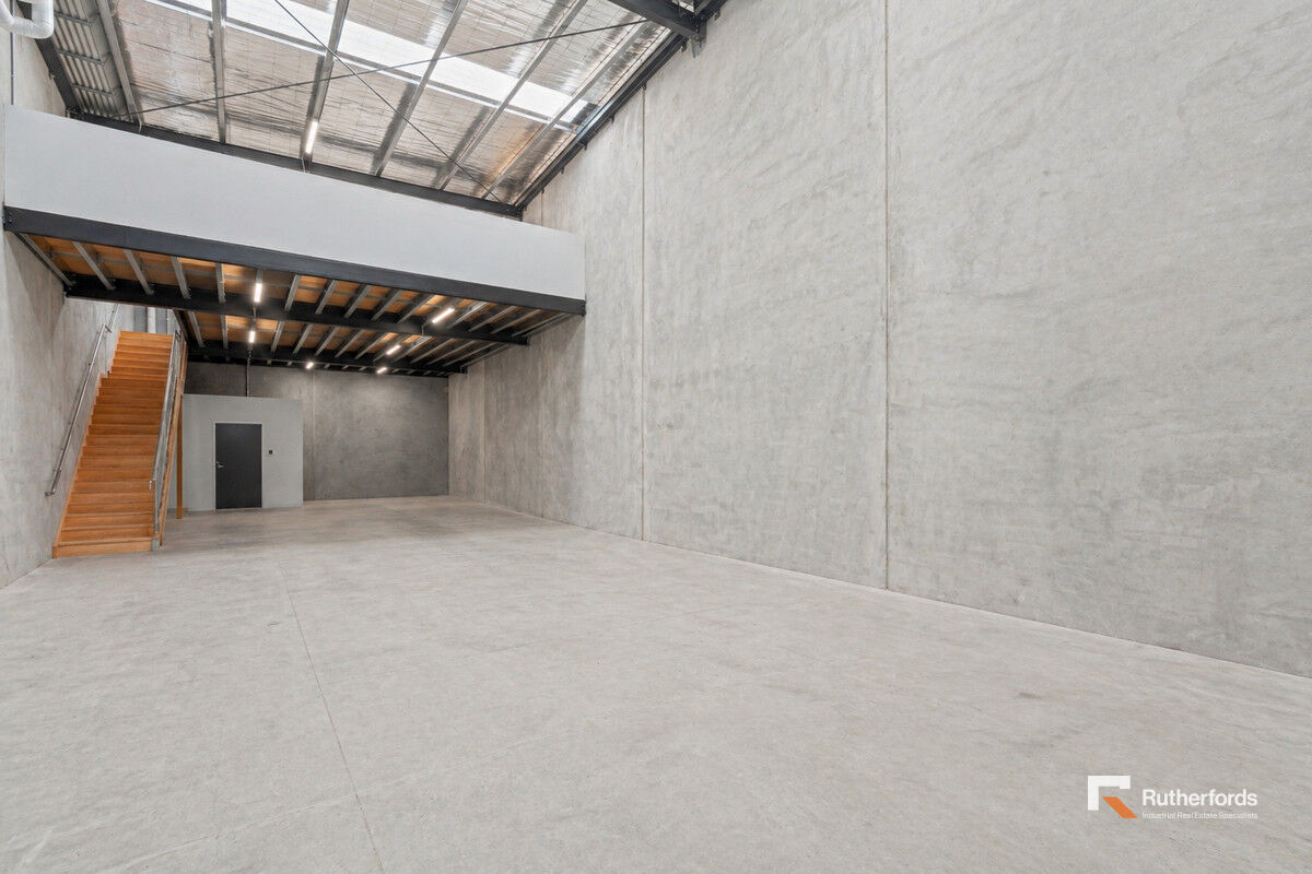 MODERN INDUSTRIAL UNIT - Available Now!