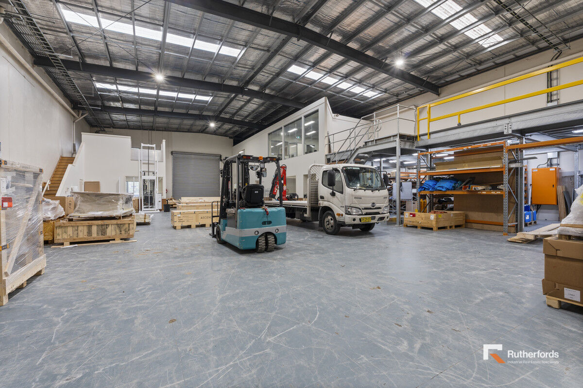 Huge Power Supply, Prestigious Offices, Large Mezzanine!