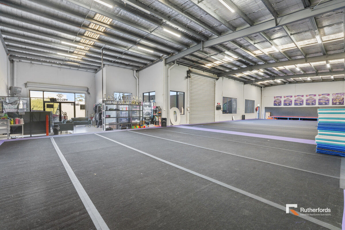 Modern Office Warehouse | Airport Precinct Location