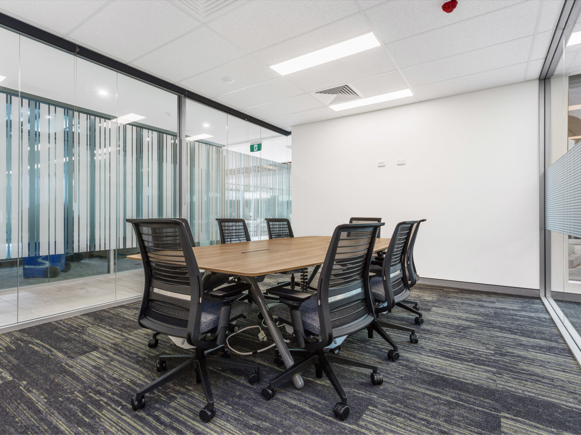 Set & Forget Investment | Global Tenant | Net Lease + 6 Car Spaces