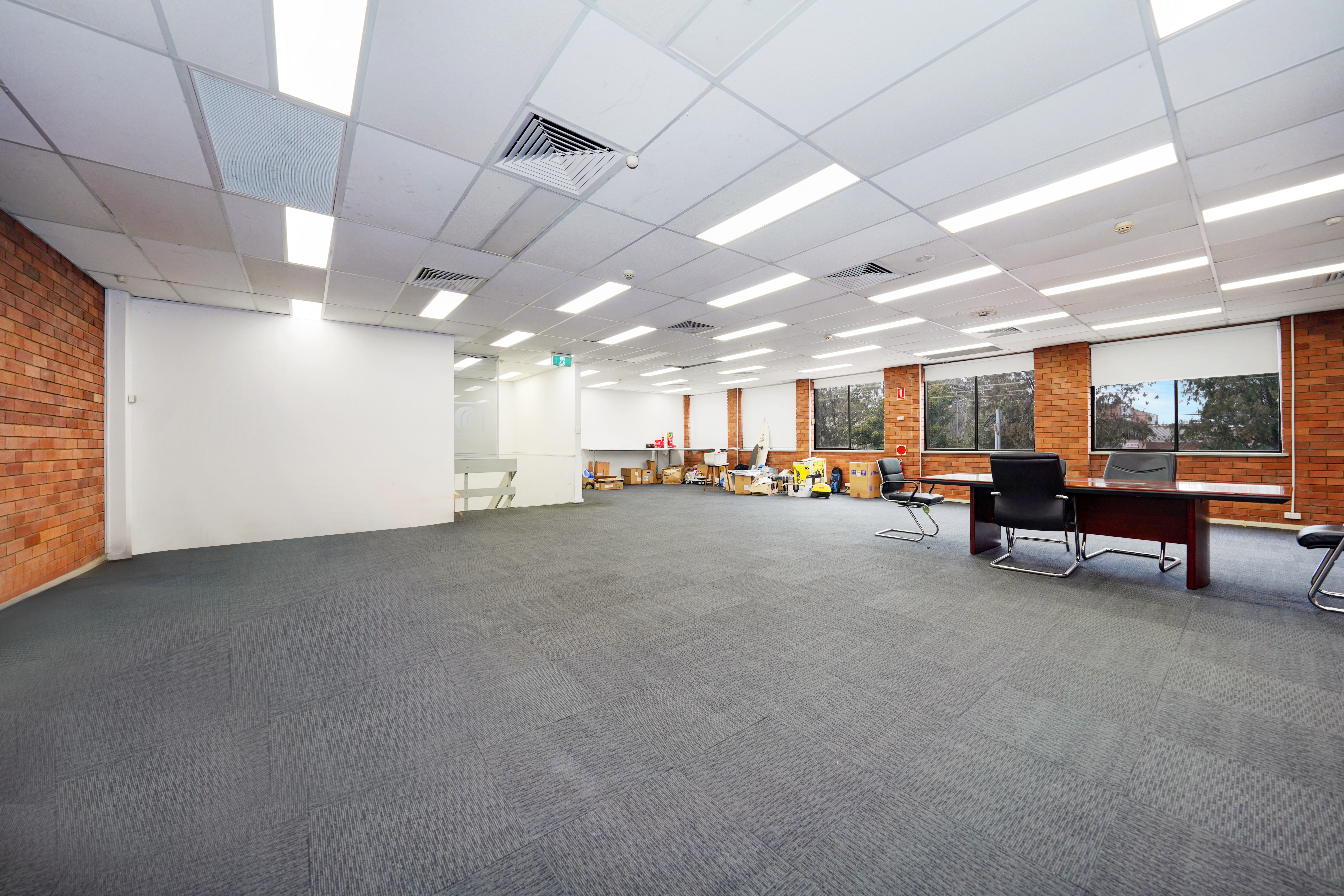 Boutique Freestanding Warehouse in Blue Chip Precinct!