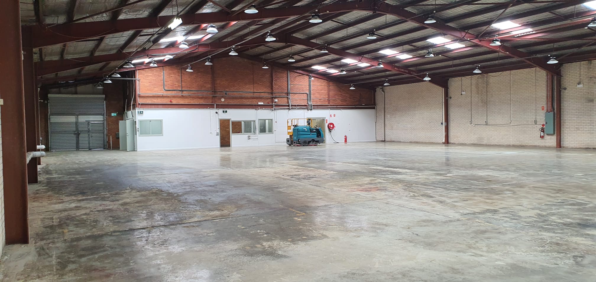 Boutique Freestanding Warehouse in Blue Chip Precinct!