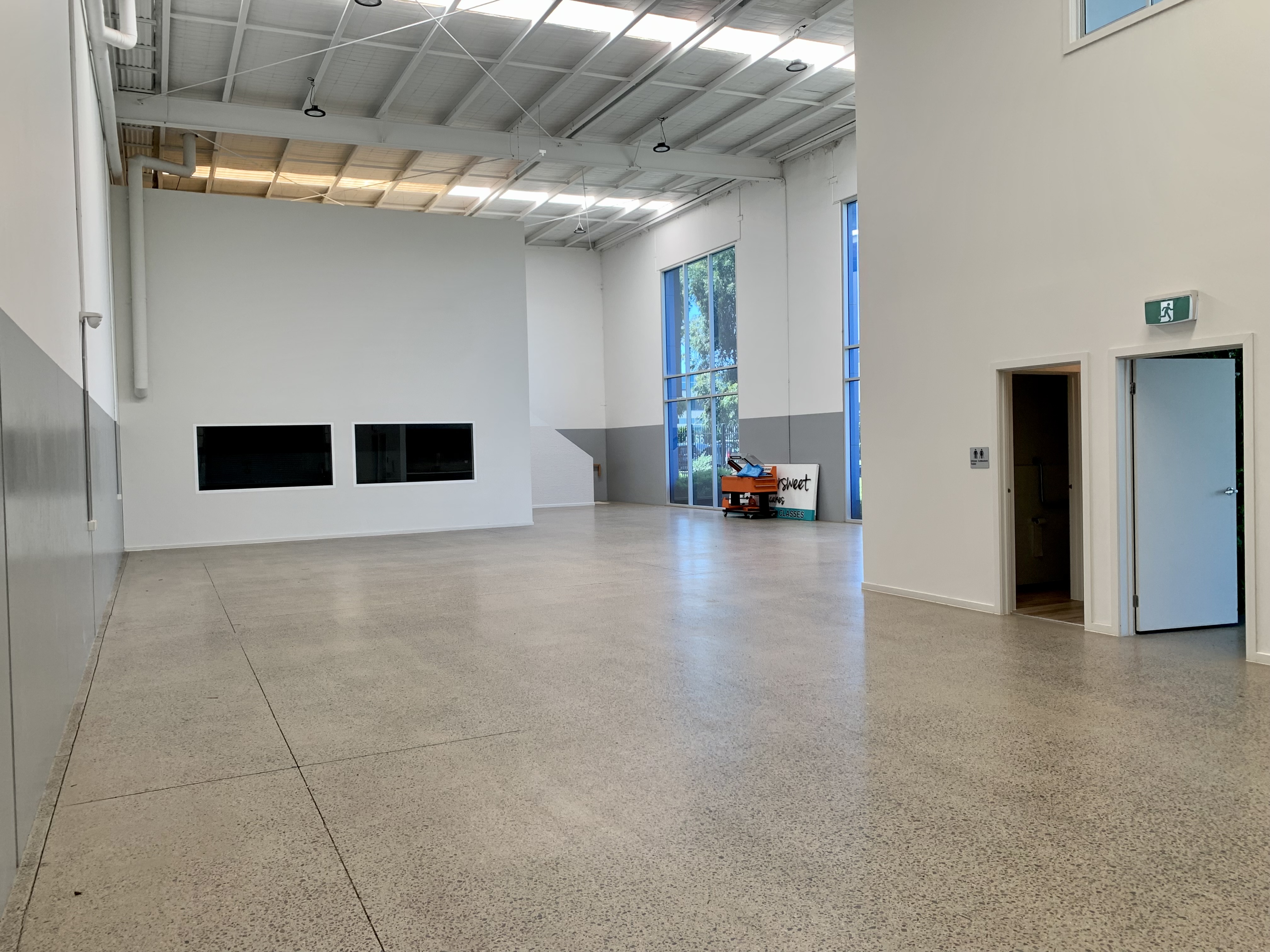 Premium Quality Warehouse with Frontage