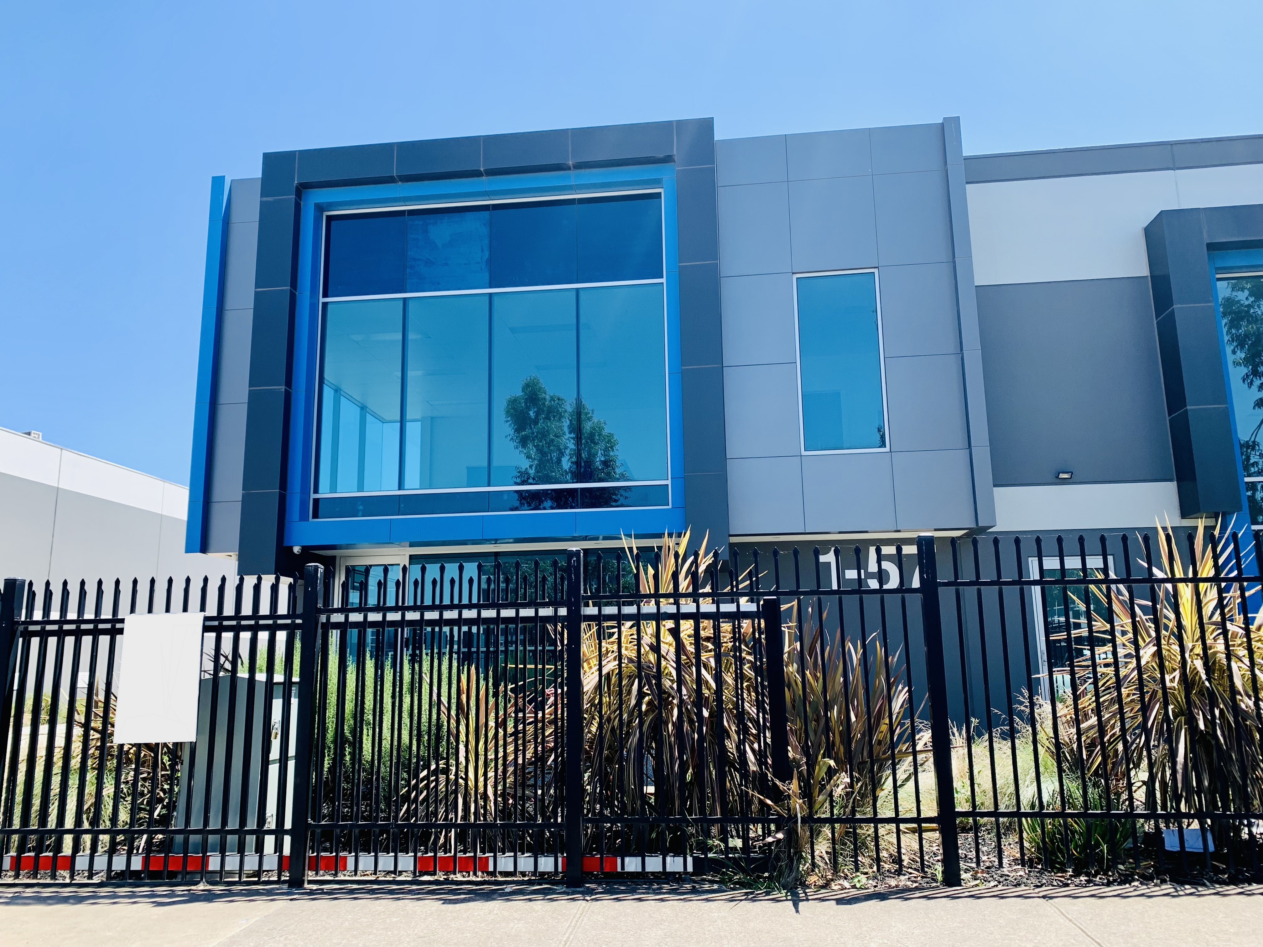Premium Quality Warehouse with Frontage