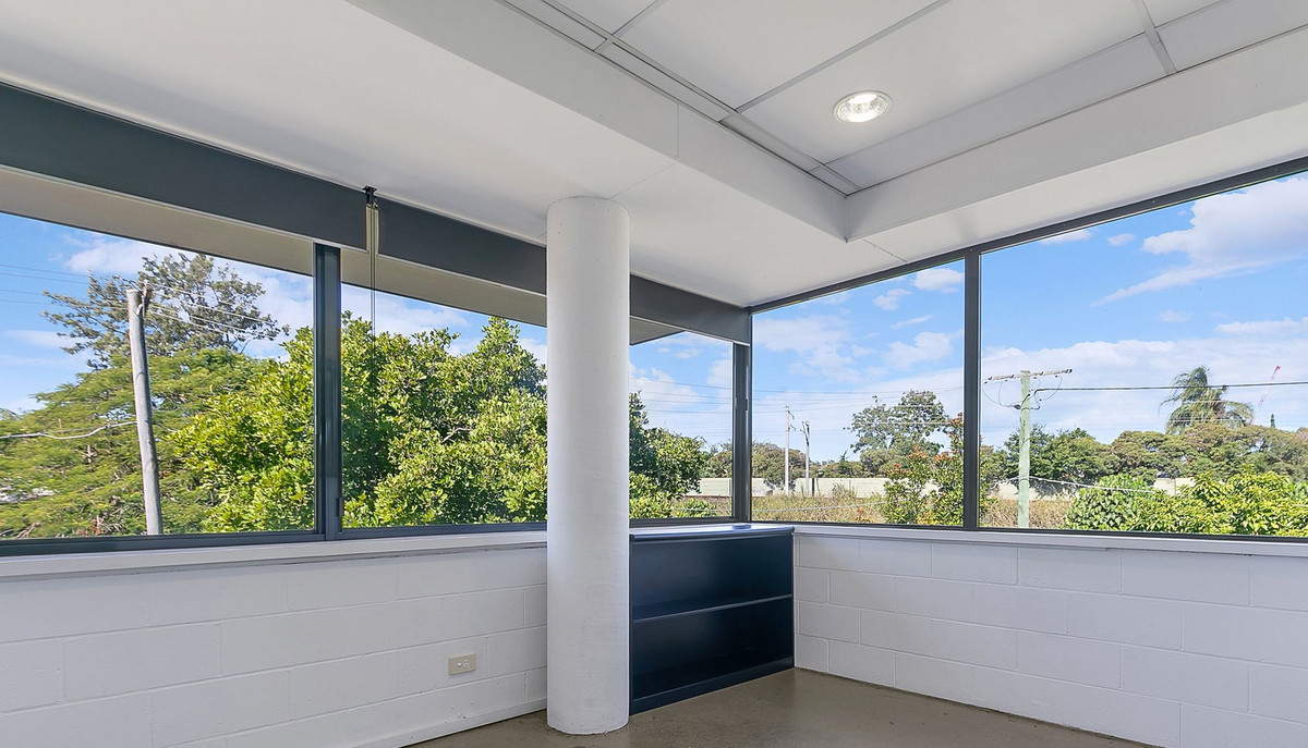 149sqm of Office/Warehouse. Take Part or Whole. Corner Site. 5 Onsite Car Spaces.