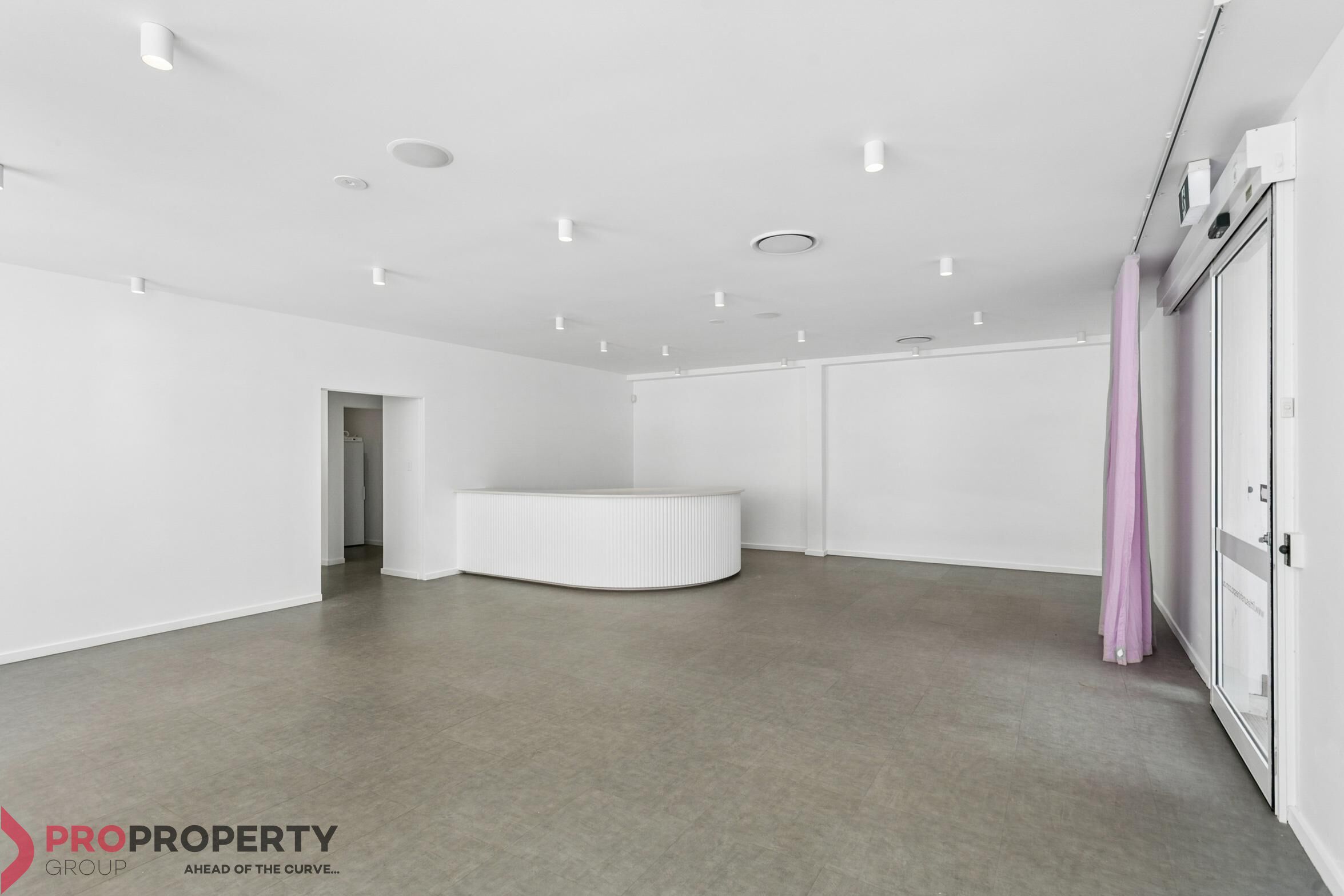 VERSATILE MOUNT HAWTHORN COMMERCIAL SPACE