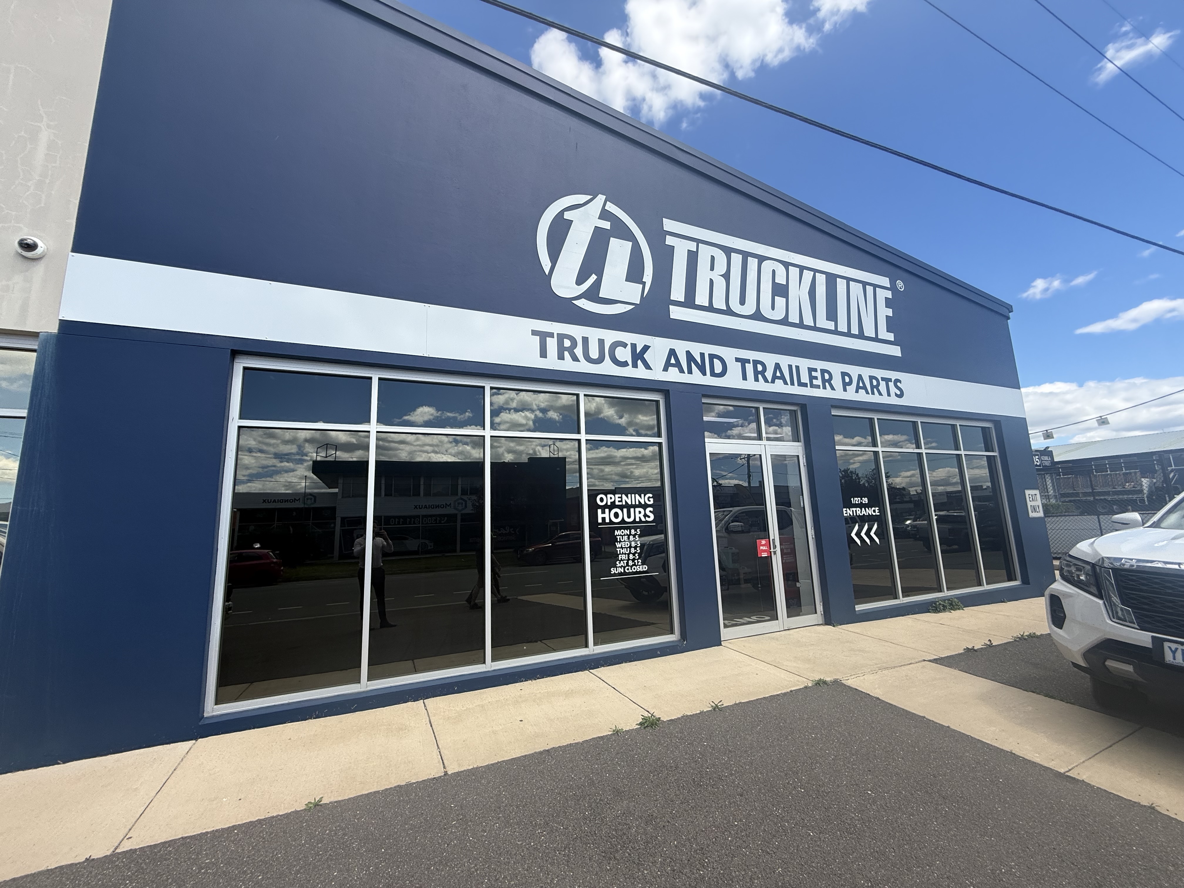 Premium Workshop & Showroom on Kembla Street