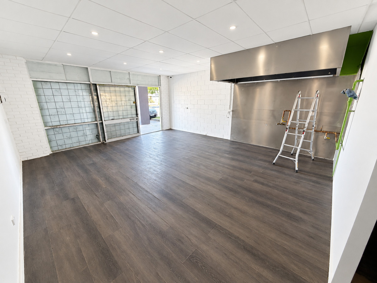 65sqm Retail Shop with Great Jacaranda Avenue Exposure