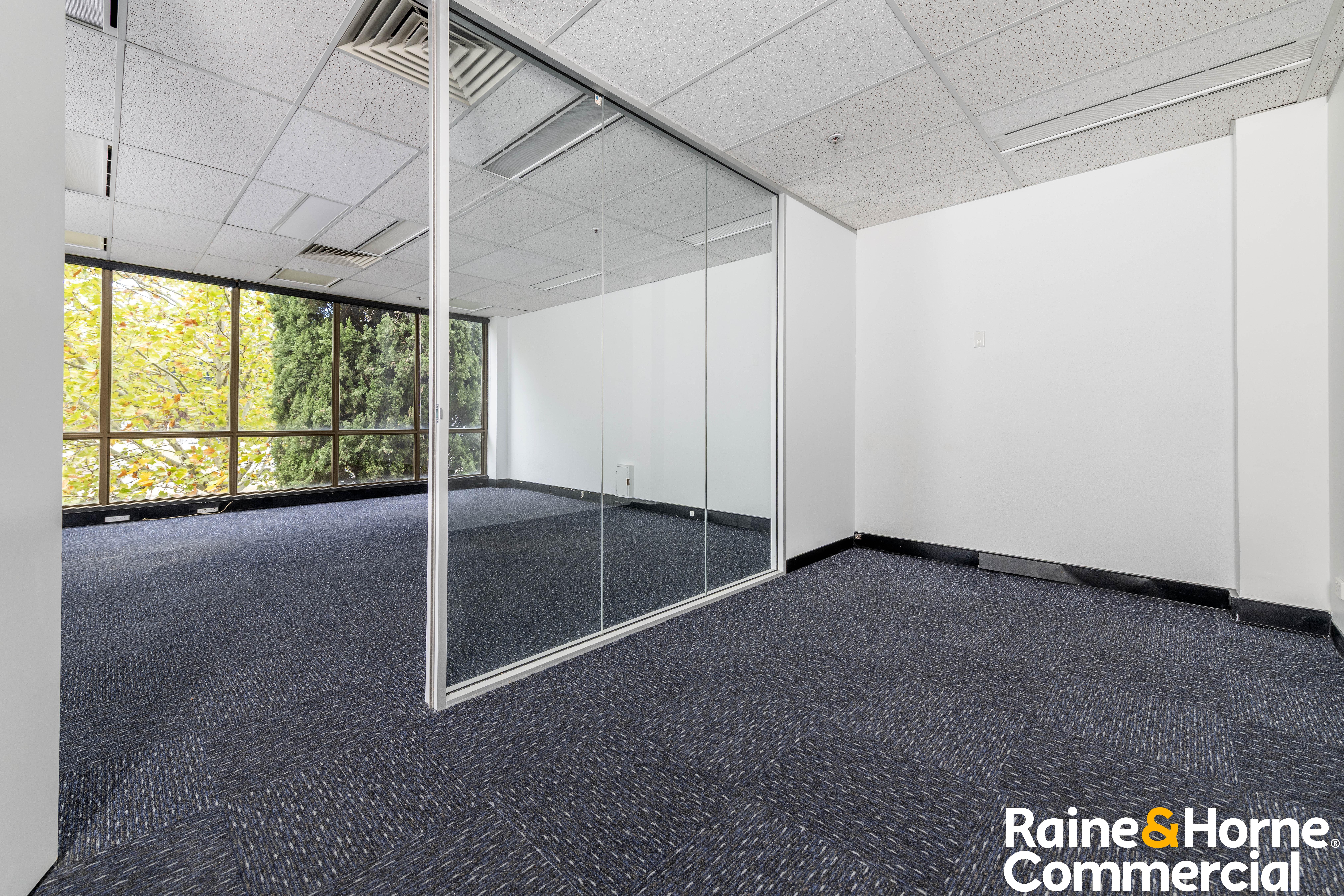 Level 1 Office on Canberra City Fringe