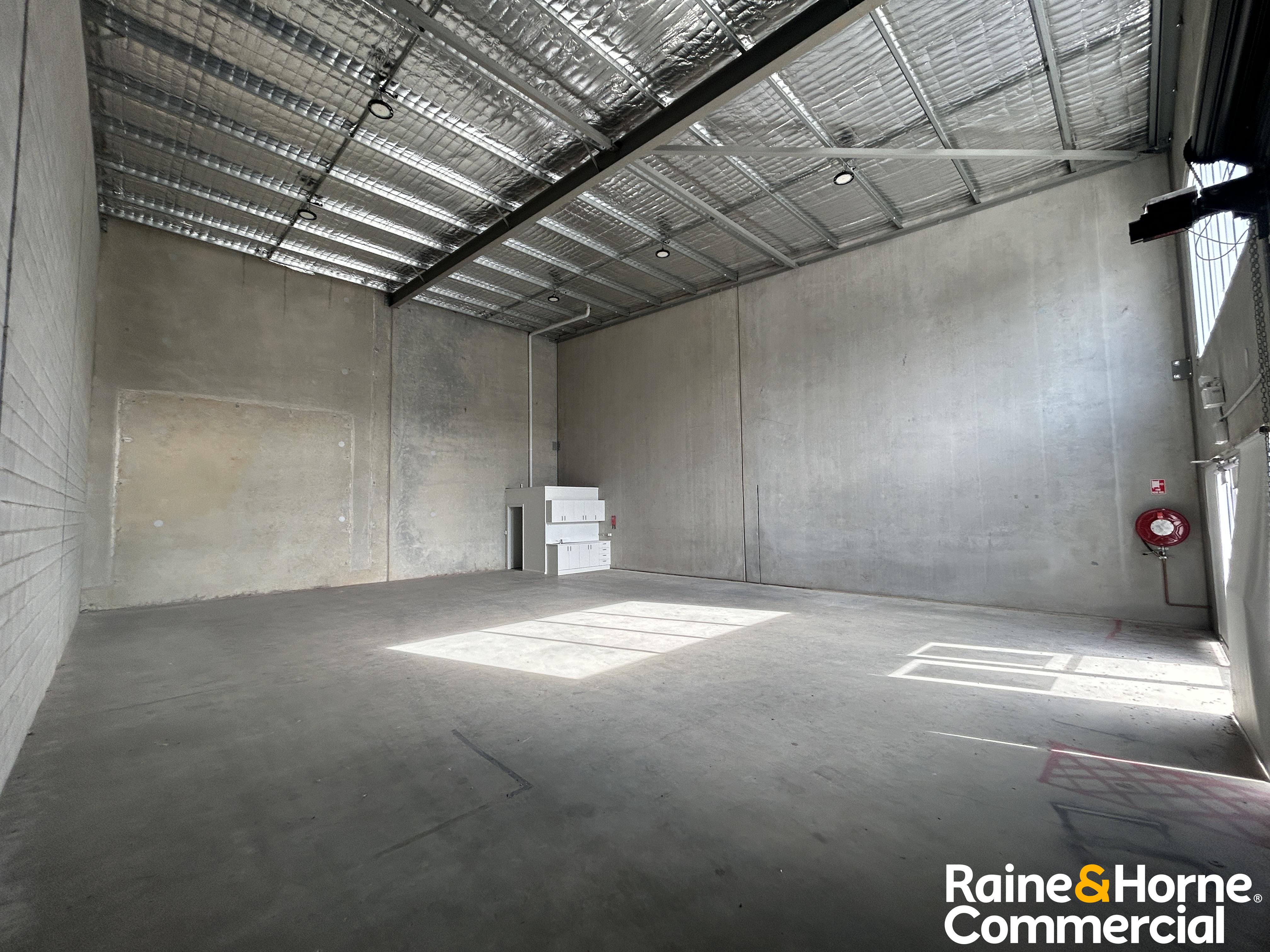 Modern Industrial Showroom/Warehouse