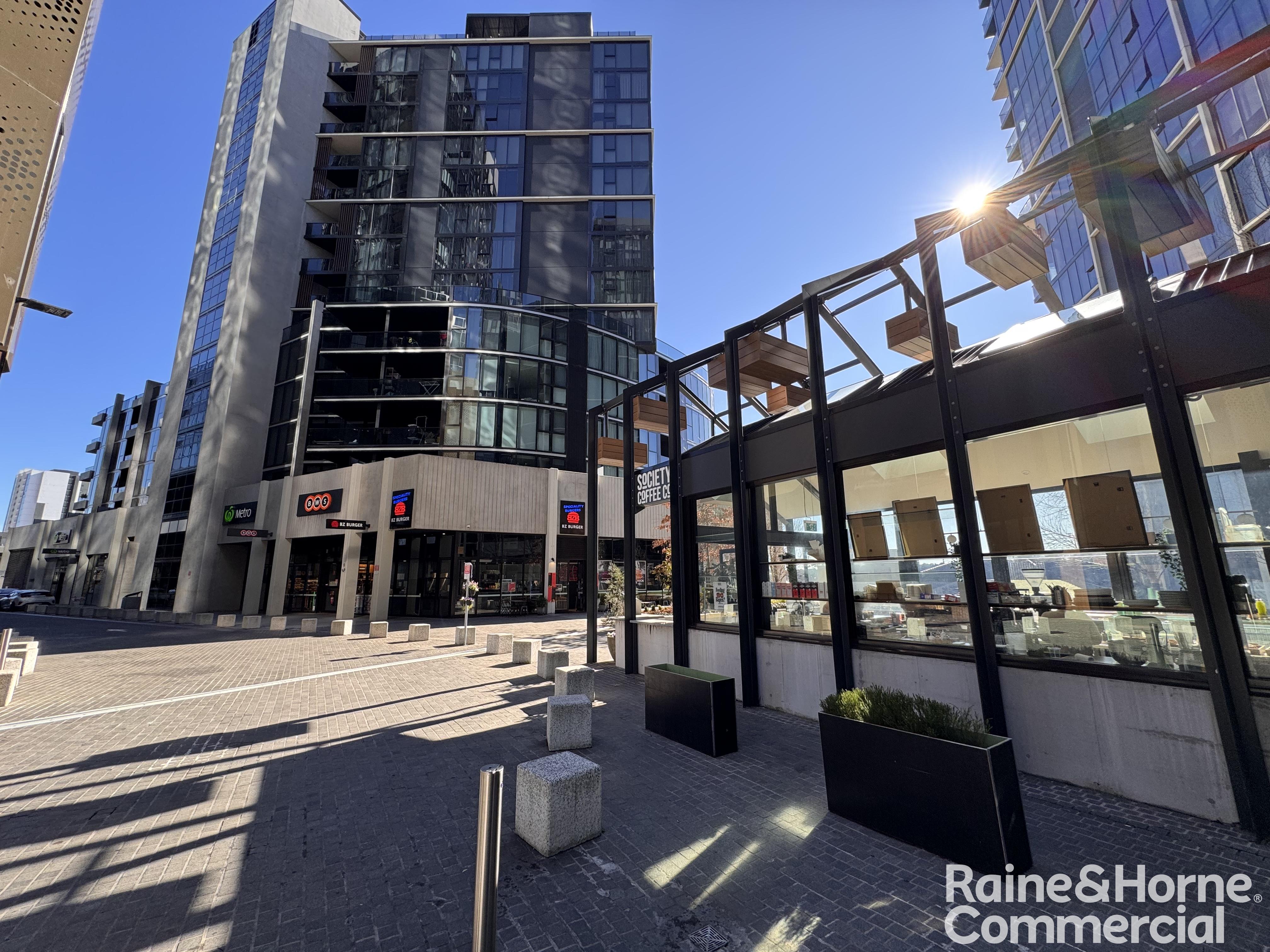 Multiple Commercial Oppourunities Within Republic