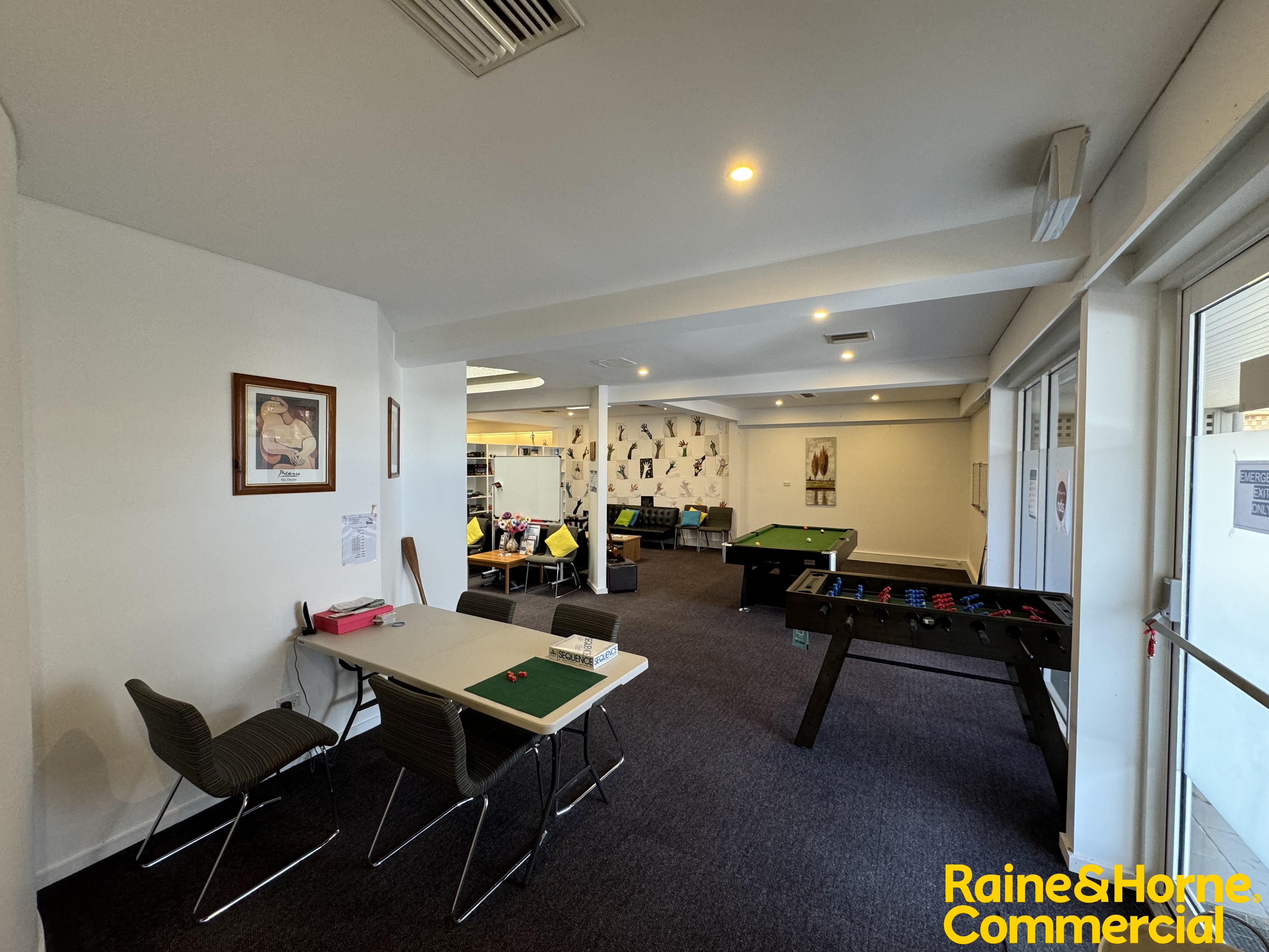 Ground Floor Office in Busy Group Centre Location